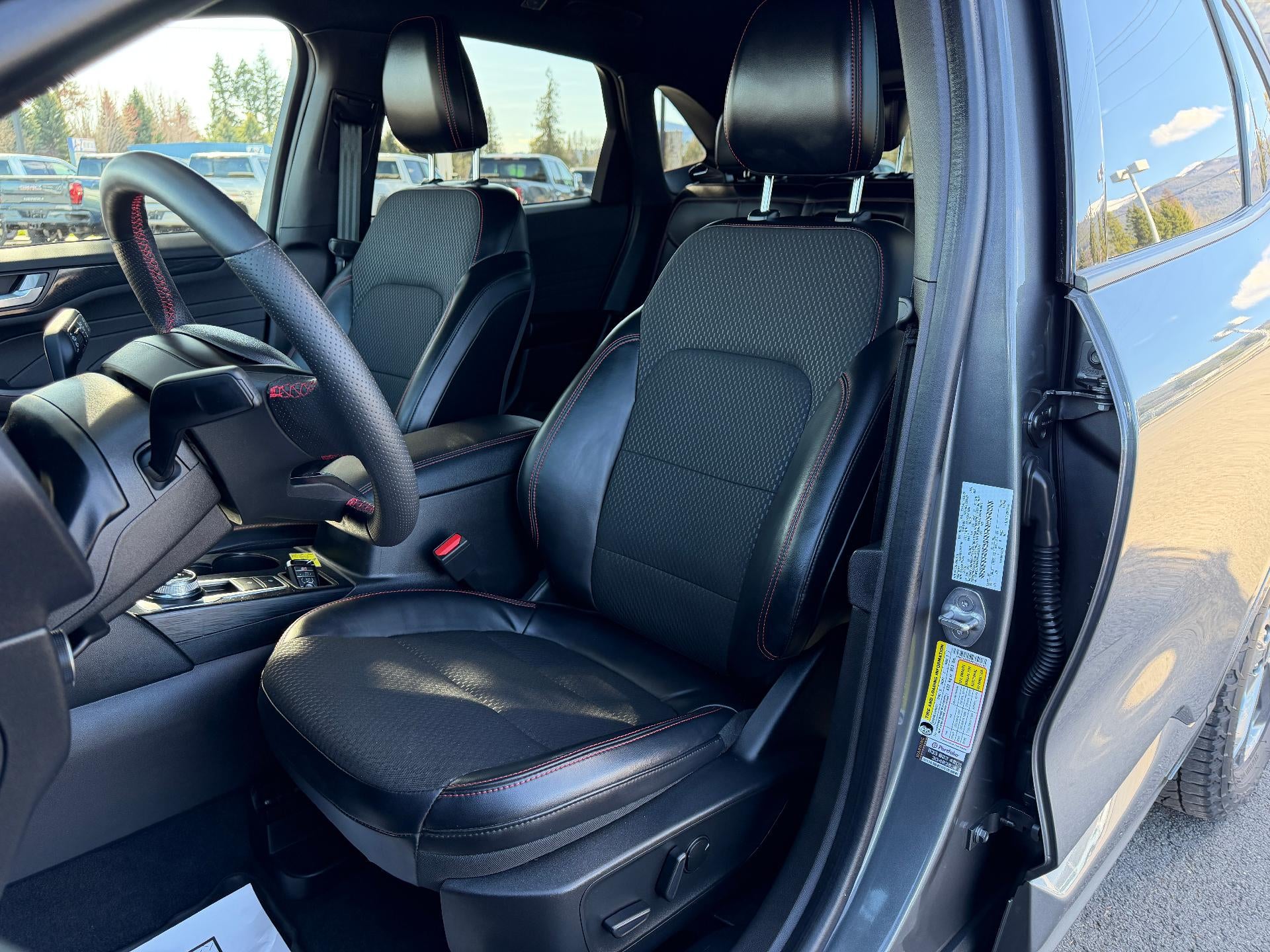 2023 Ford Escape STLINE