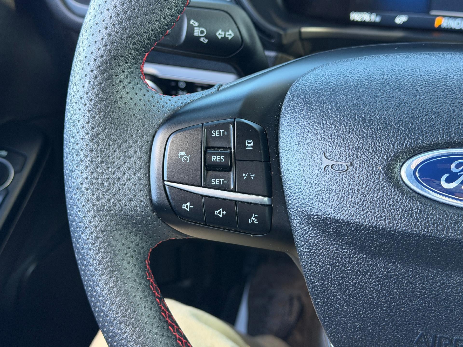 2023 Ford Escape STLINE