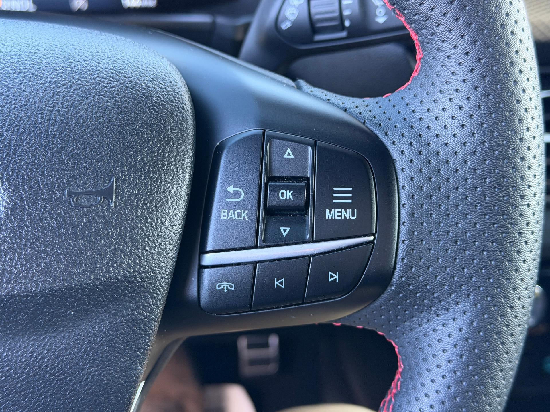 2023 Ford Escape STLINE