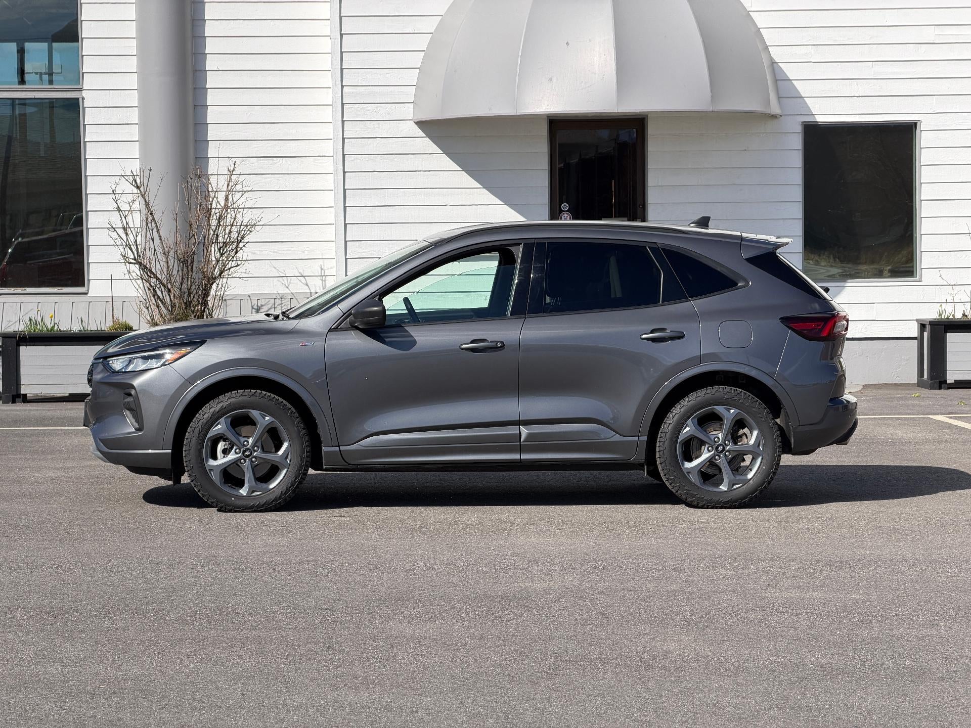 2023 Ford Escape STLINE