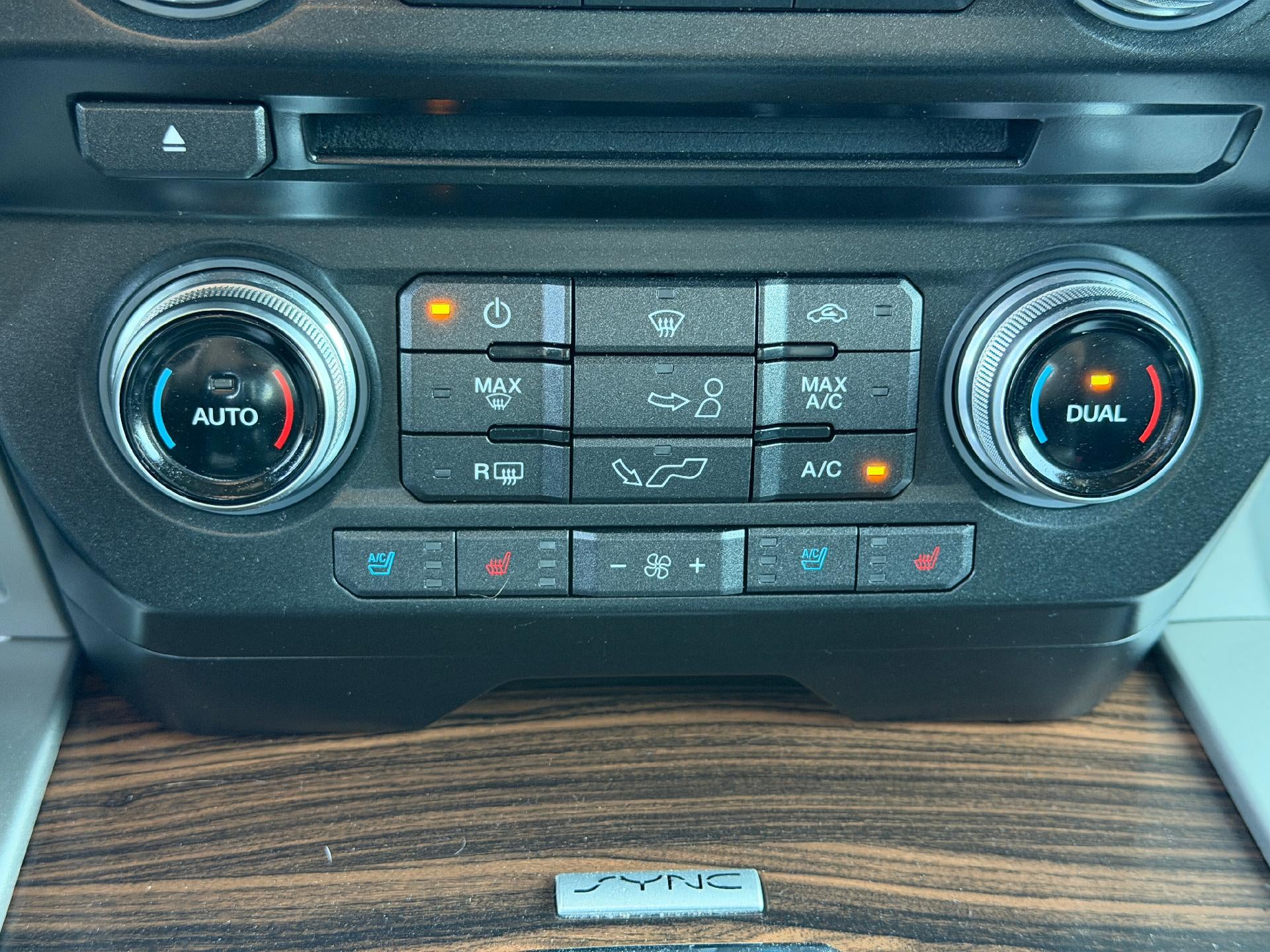 2015 Ford F-150 Lariat, Only 14,409 Miles,