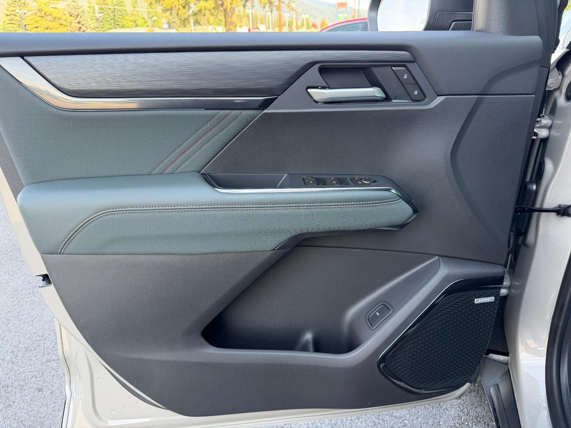 2027 GMC Acadia AWD AT4 Luxury Pkg Panoramic Sunroof