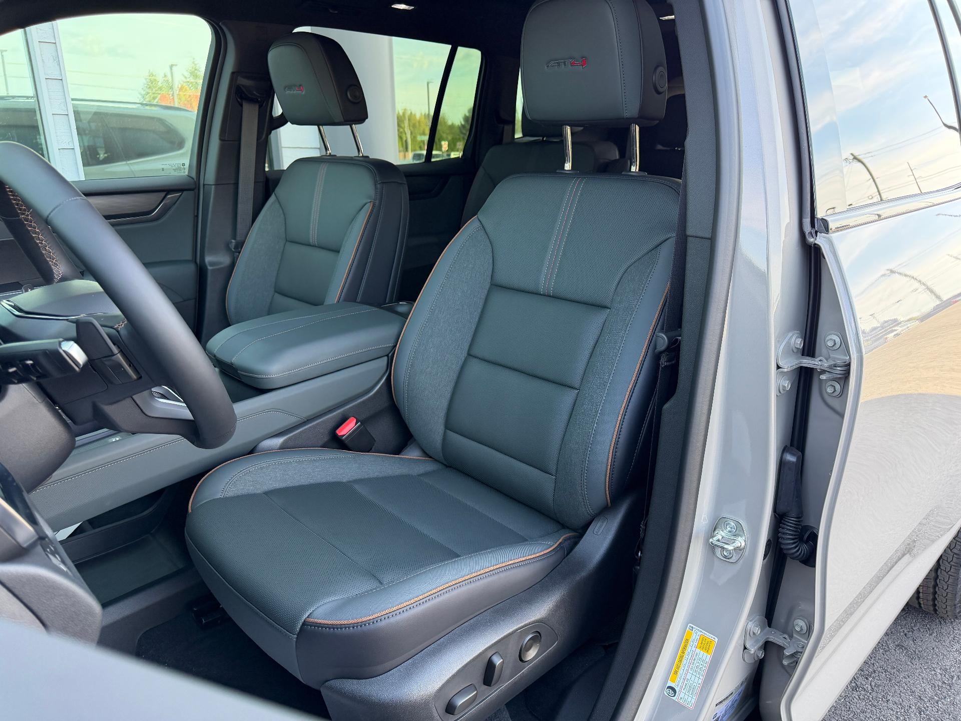 2027 GMC Acadia AWD AT4 Luxury Pkg Panoramic Sunroof