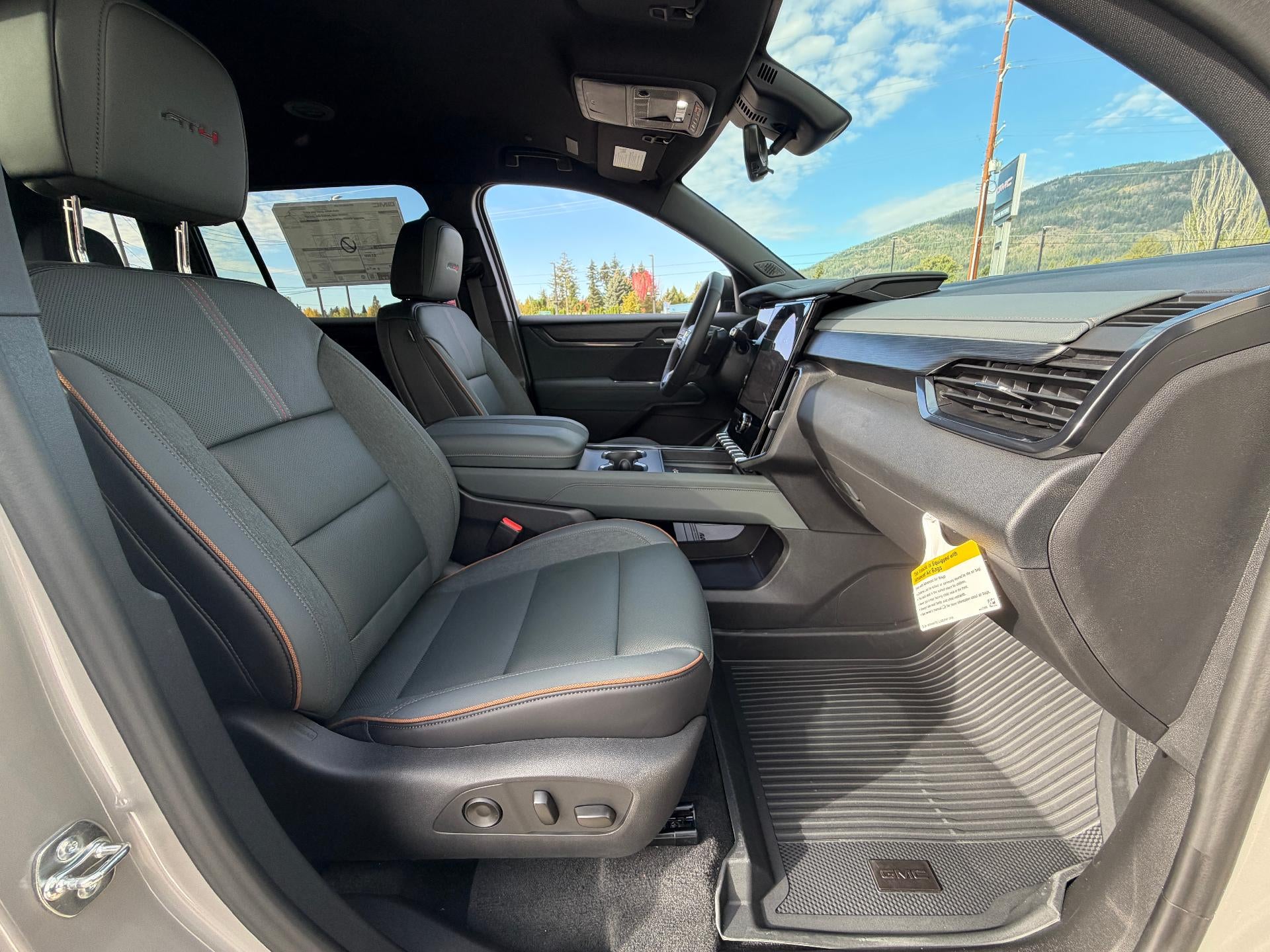 2027 GMC Acadia AWD AT4