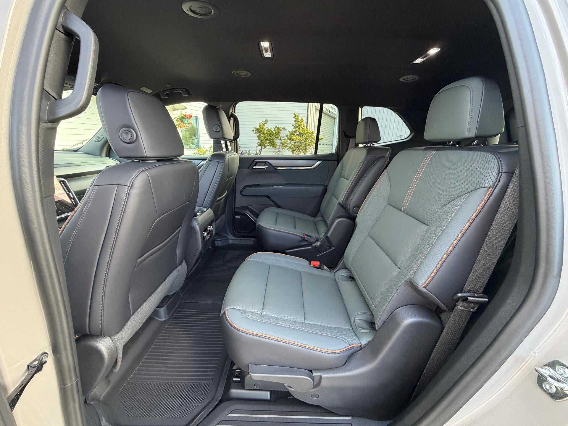 2027 GMC Acadia AWD AT4
