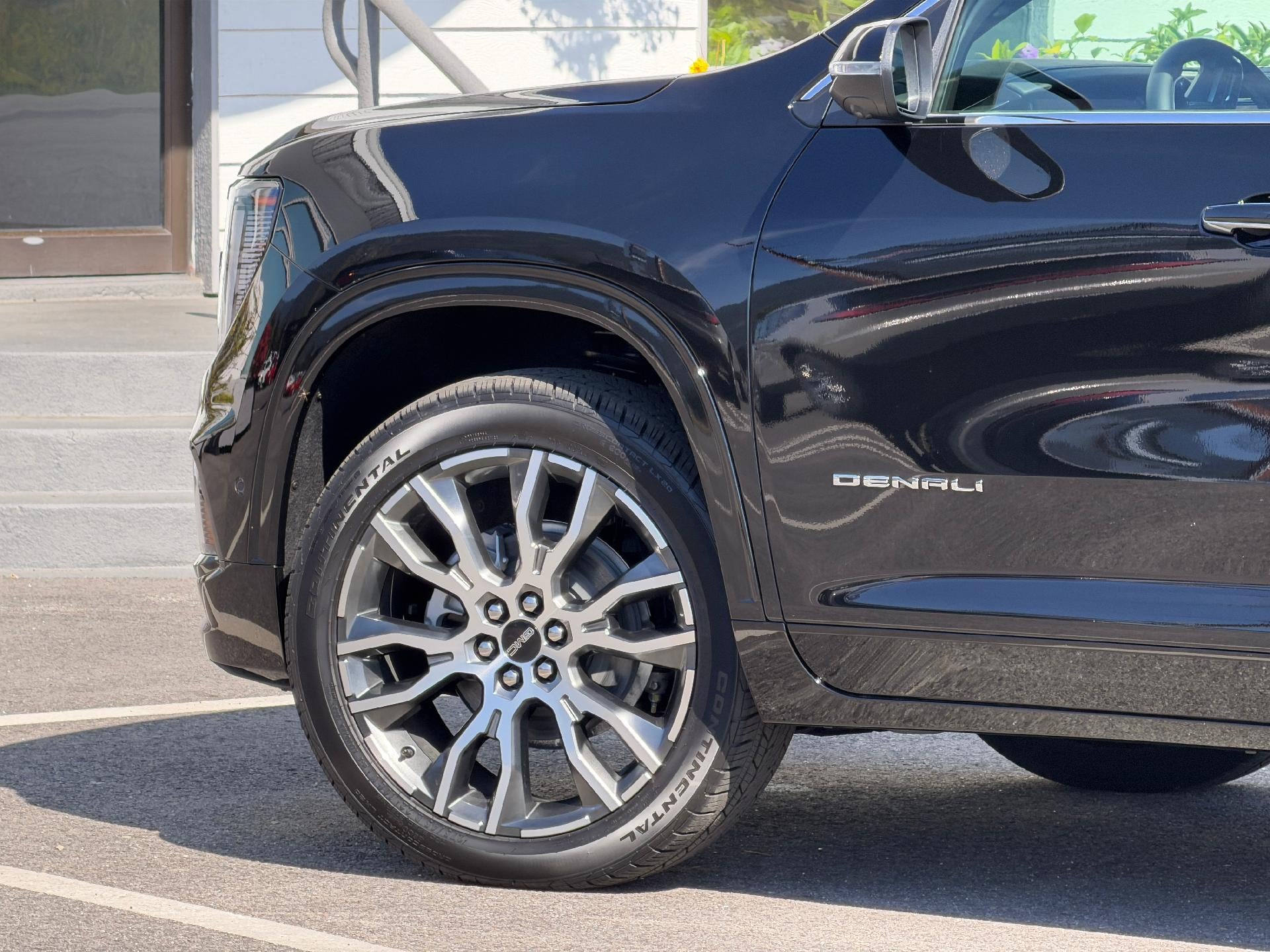 2027 GMC Acadia AWD Denali Ultimate