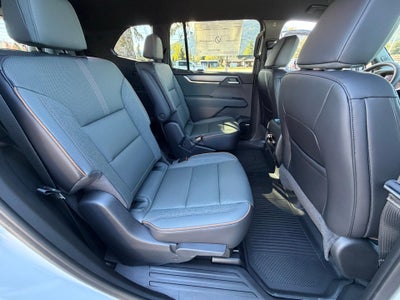 2026 GMC Acadia AWD AT4