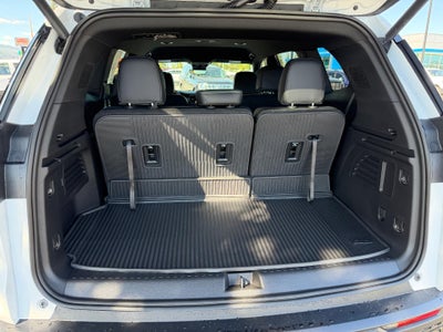 2026 GMC Acadia AWD AT4