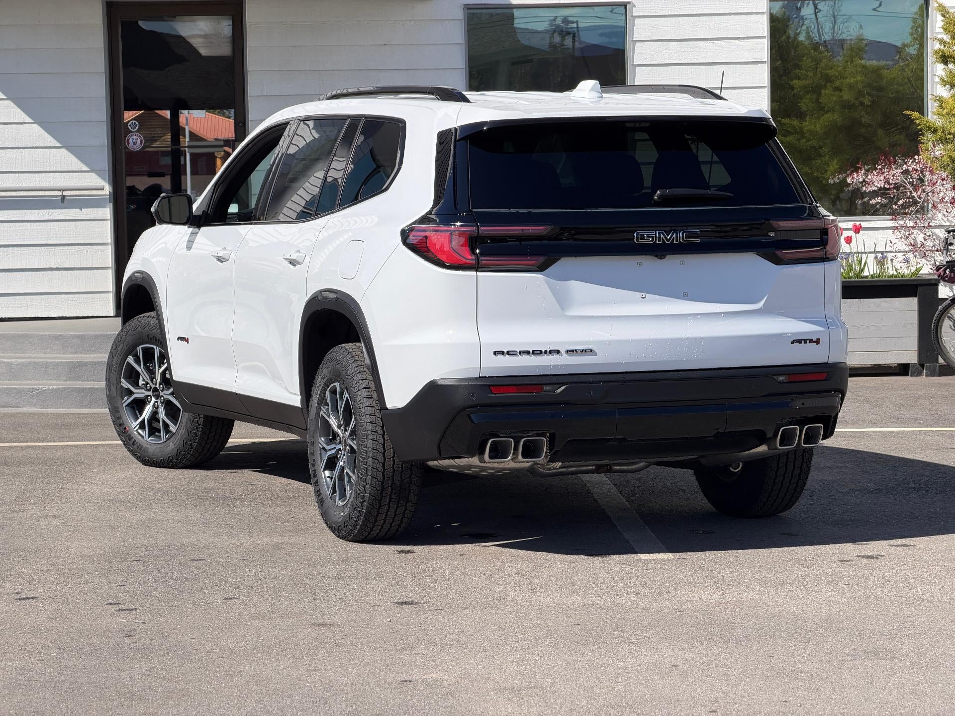 2026 GMC Acadia AWD AT4