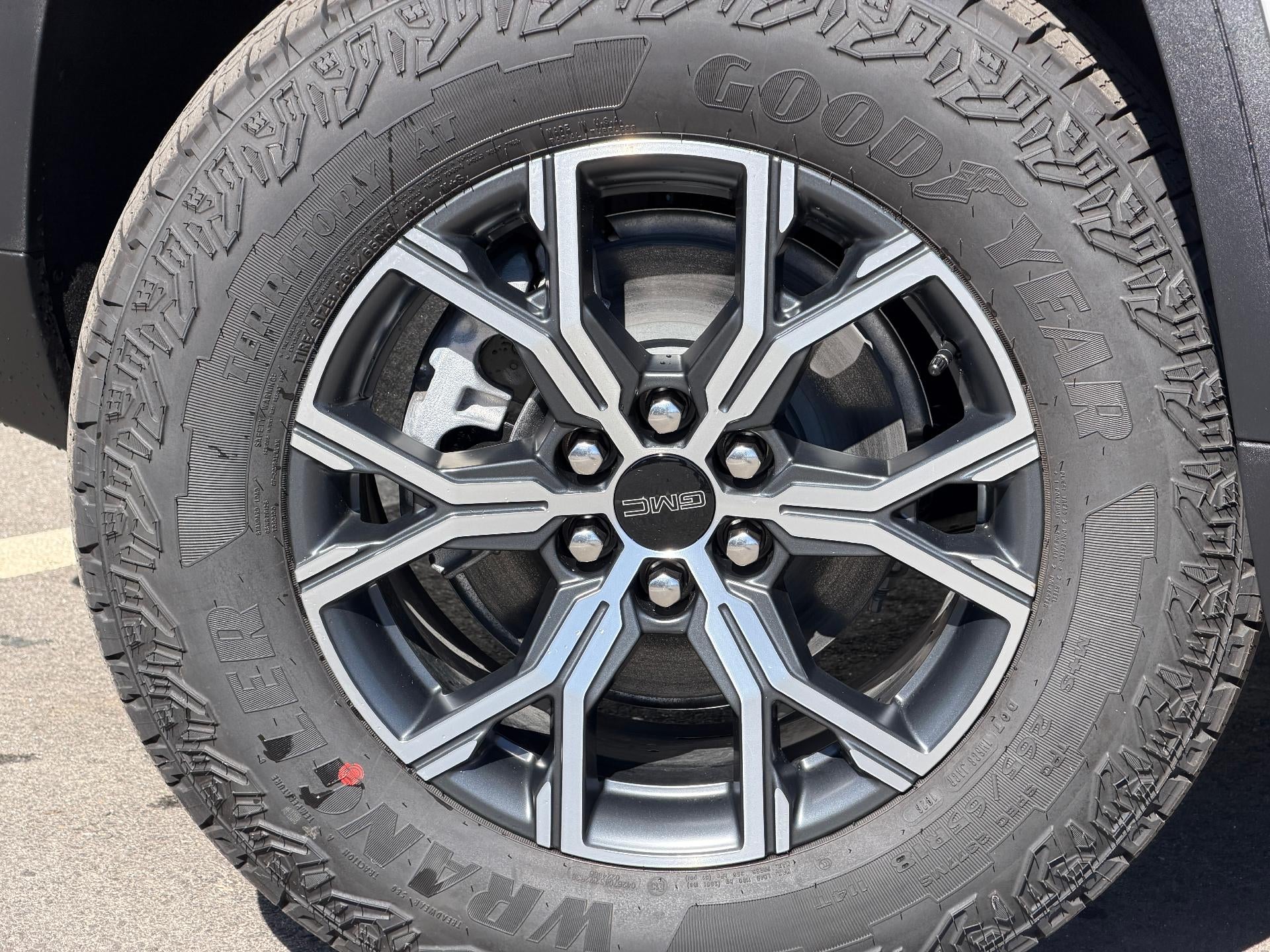 2026 GMC Acadia AWD AT4