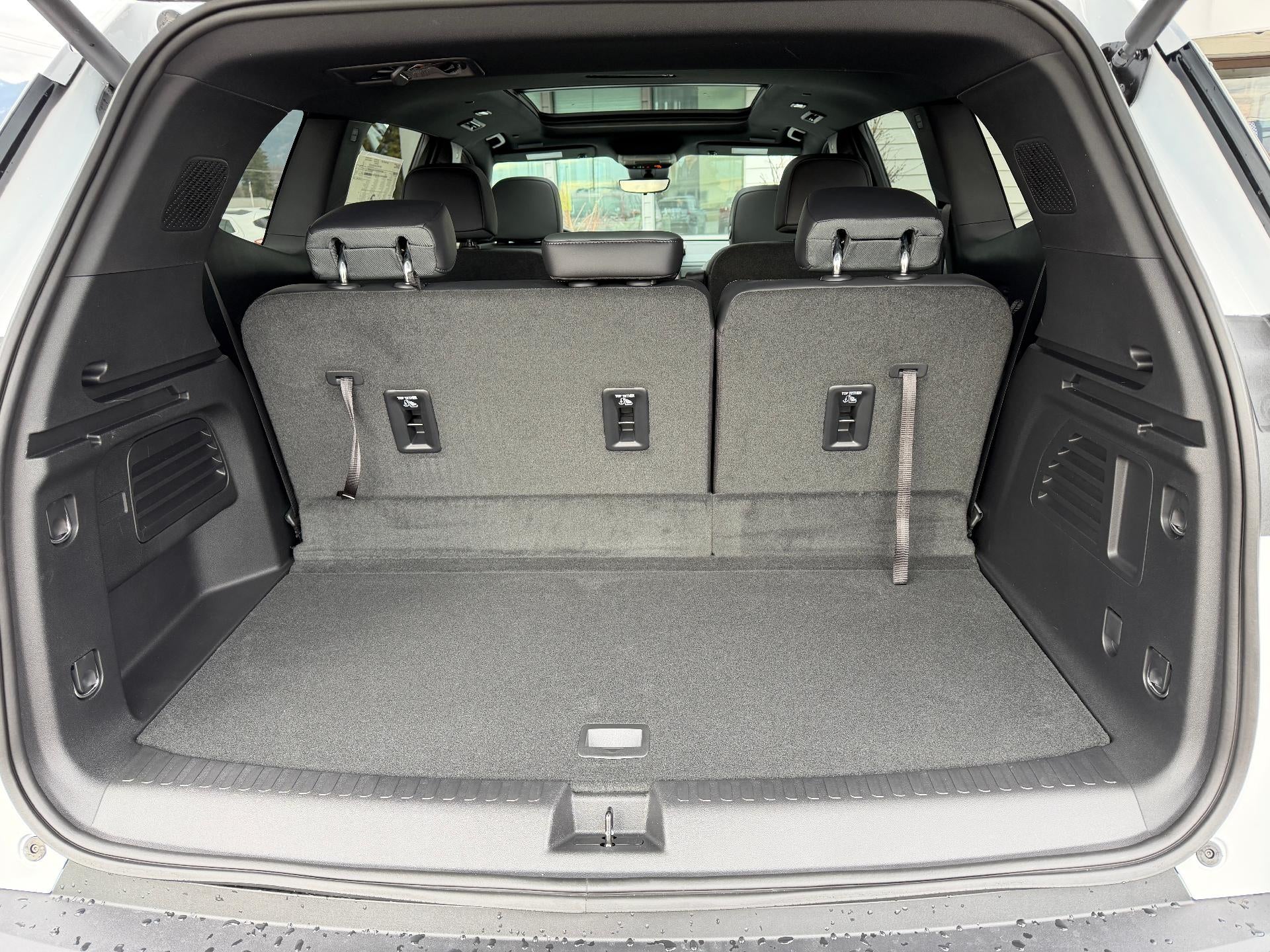 2026 GMC Acadia AWD AT4