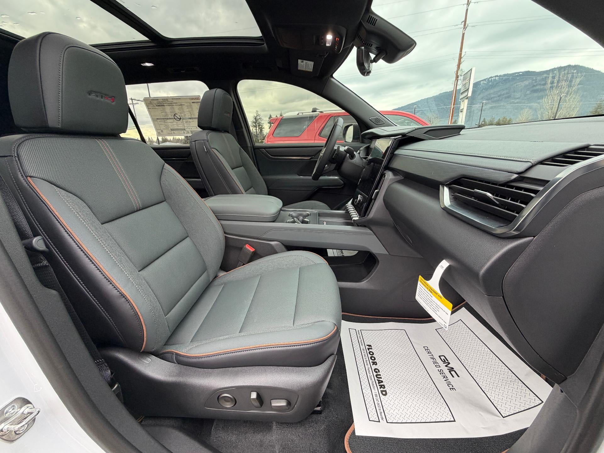 2026 GMC Acadia AWD AT4