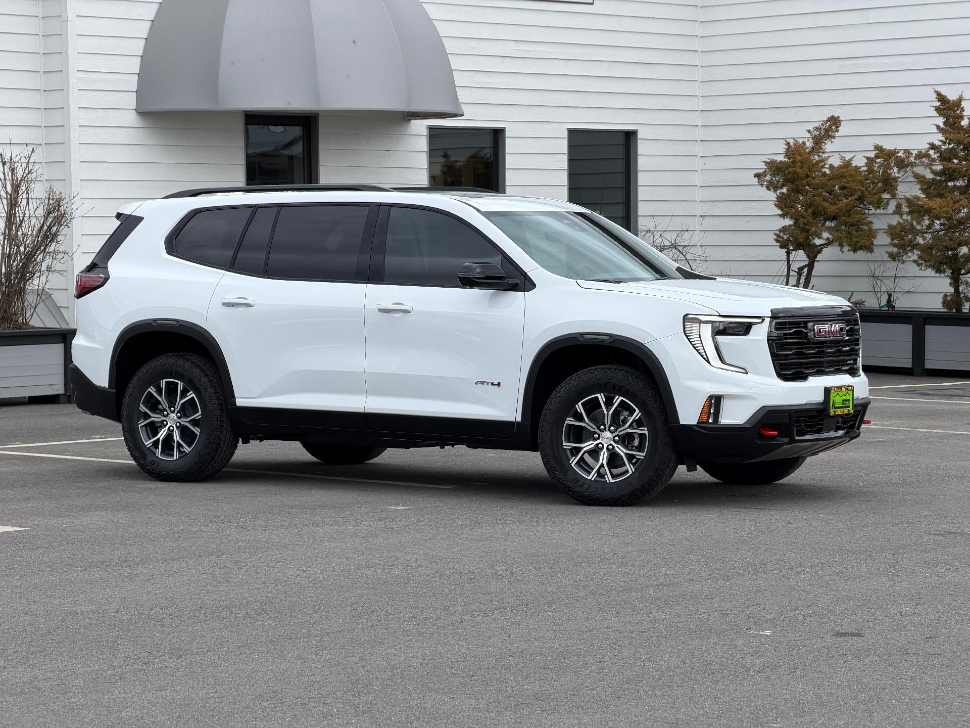 2026 GMC Acadia AWD AT4