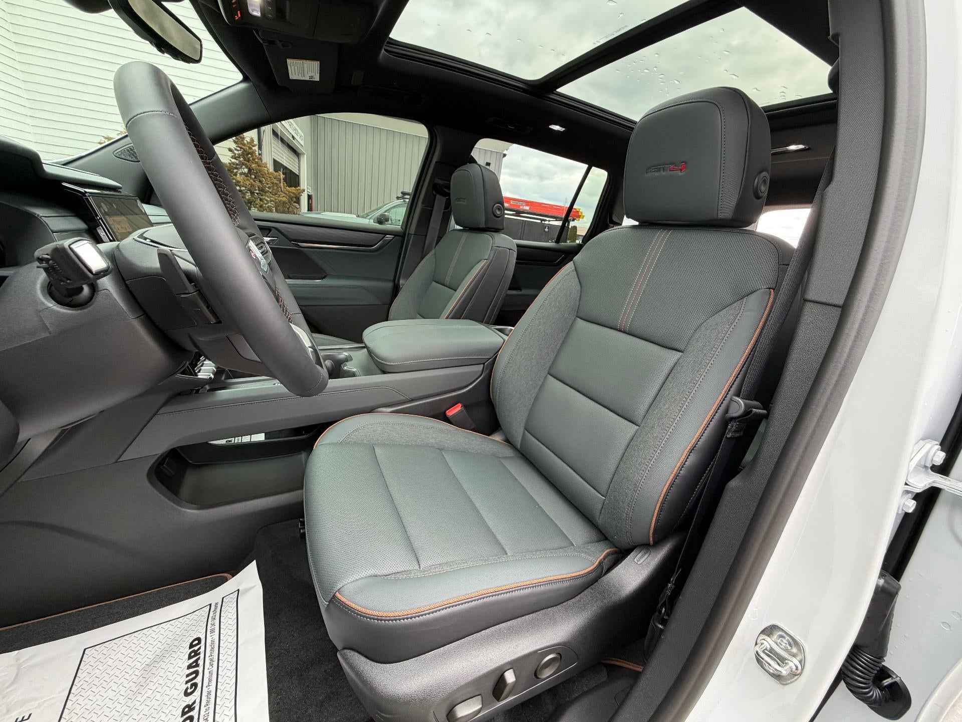 2026 GMC Acadia AWD AT4