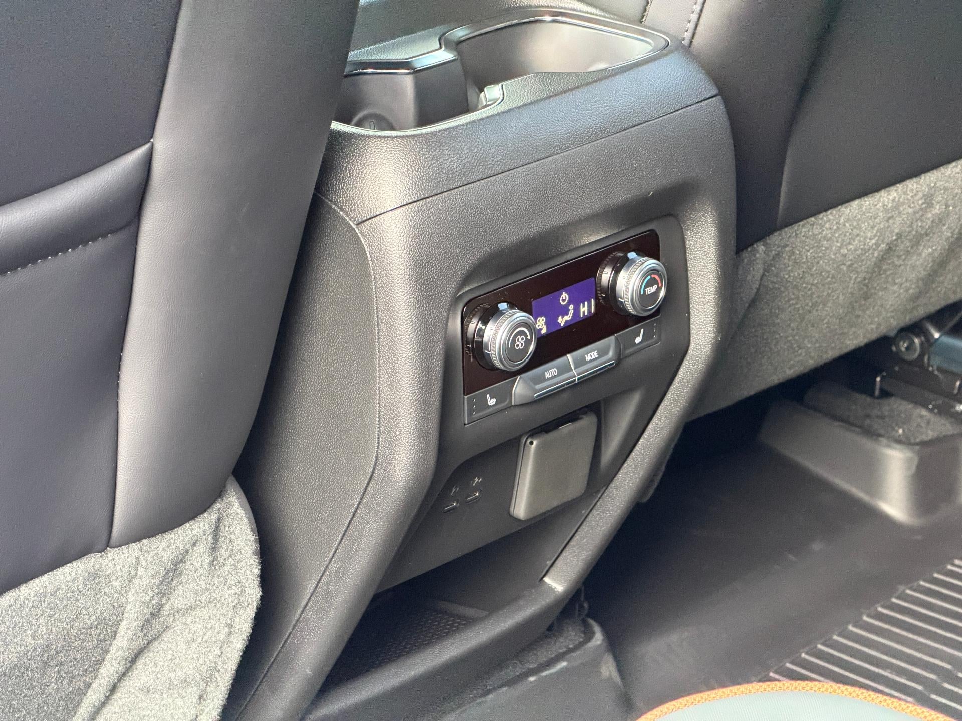 2026 GMC Acadia AWD AT4