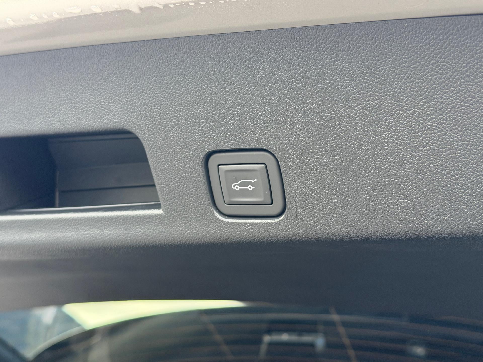 2026 GMC Acadia AWD AT4