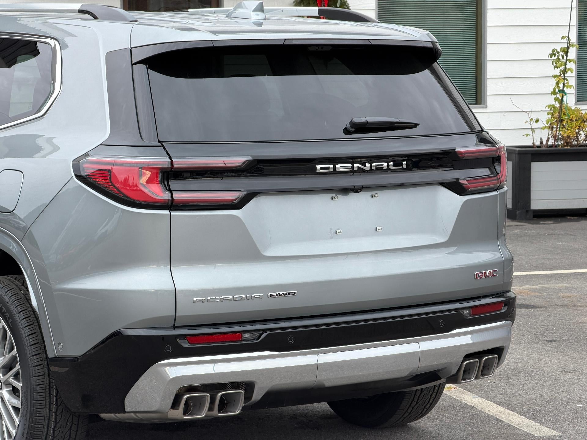2026 GMC Acadia AWD Denali