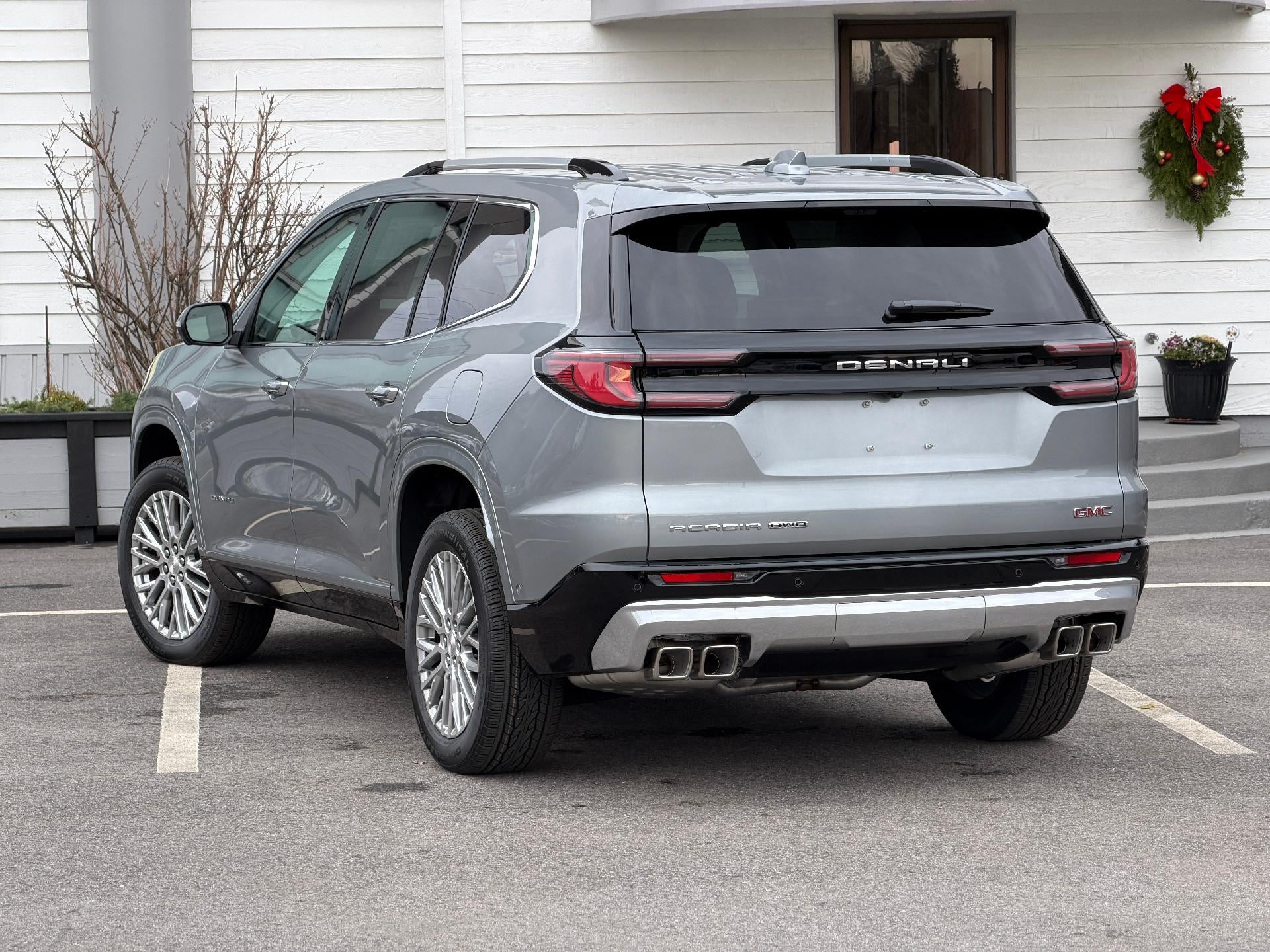 2026 GMC Acadia AWD Denali