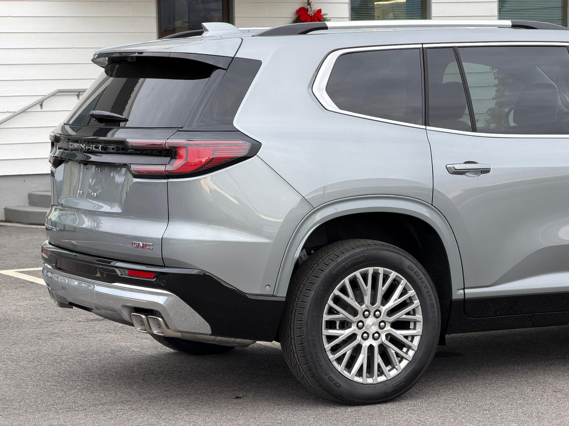 2026 GMC Acadia AWD Denali