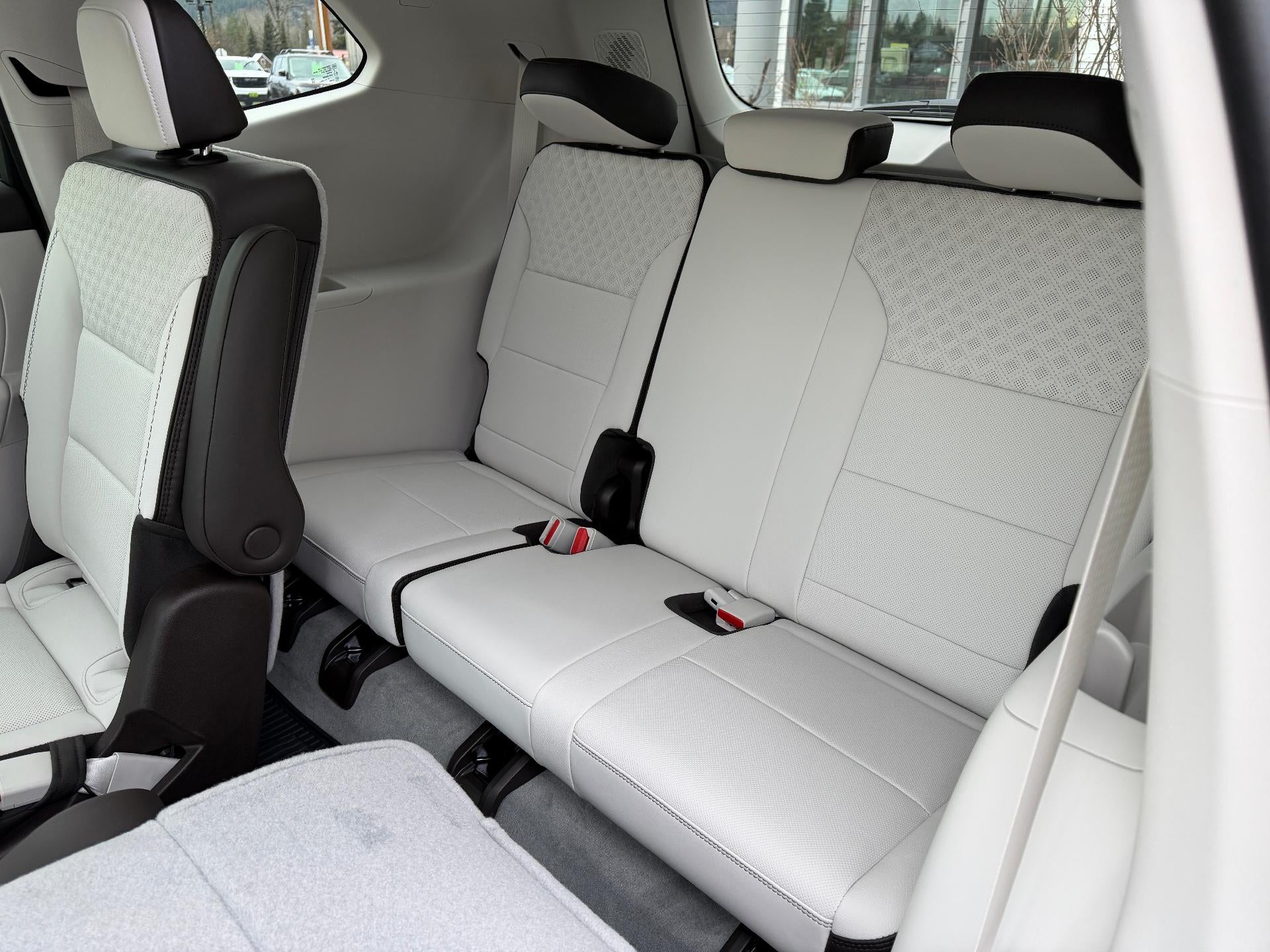 2026 GMC Acadia AWD Denali