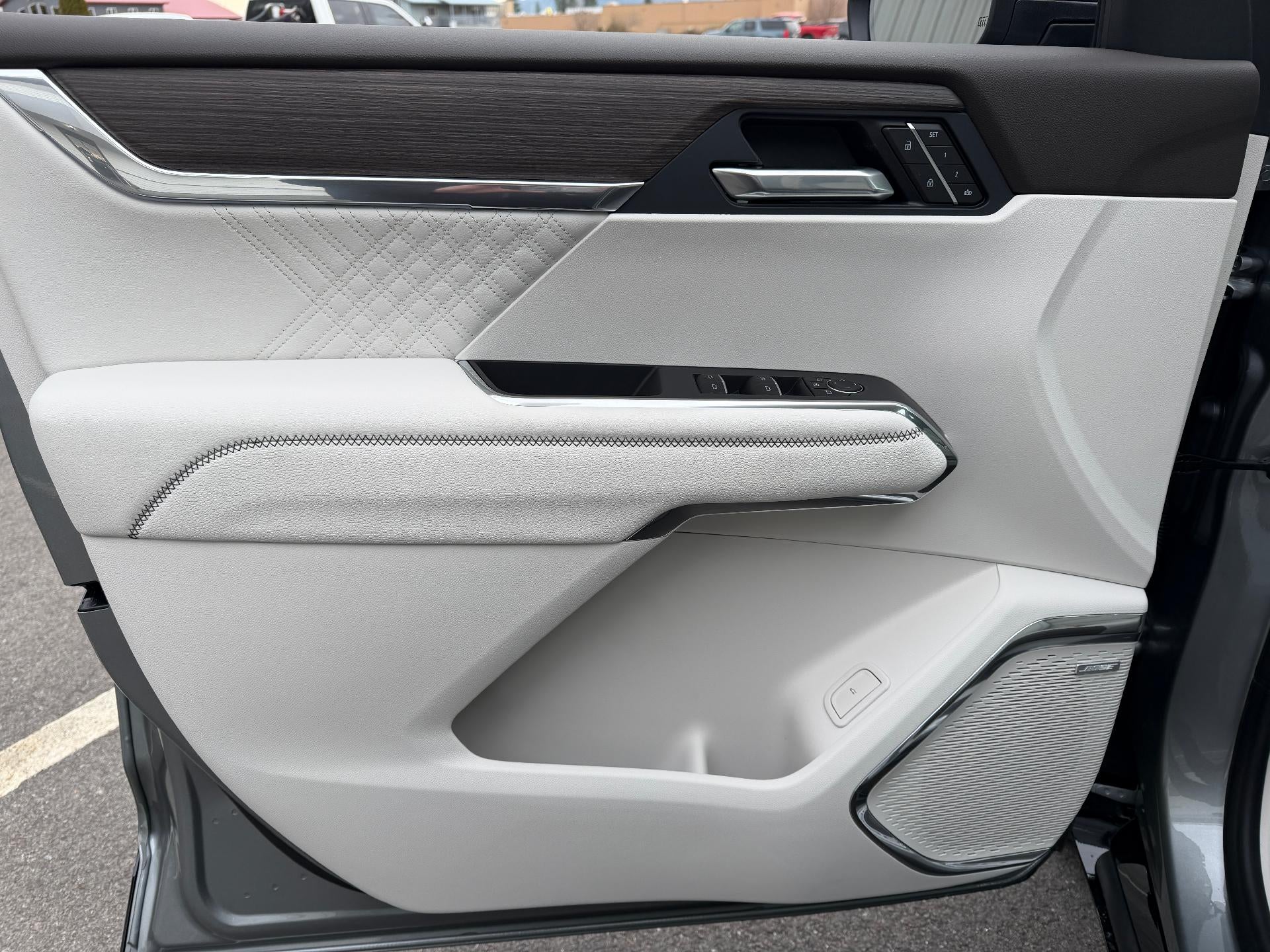 2026 GMC Acadia AWD Denali