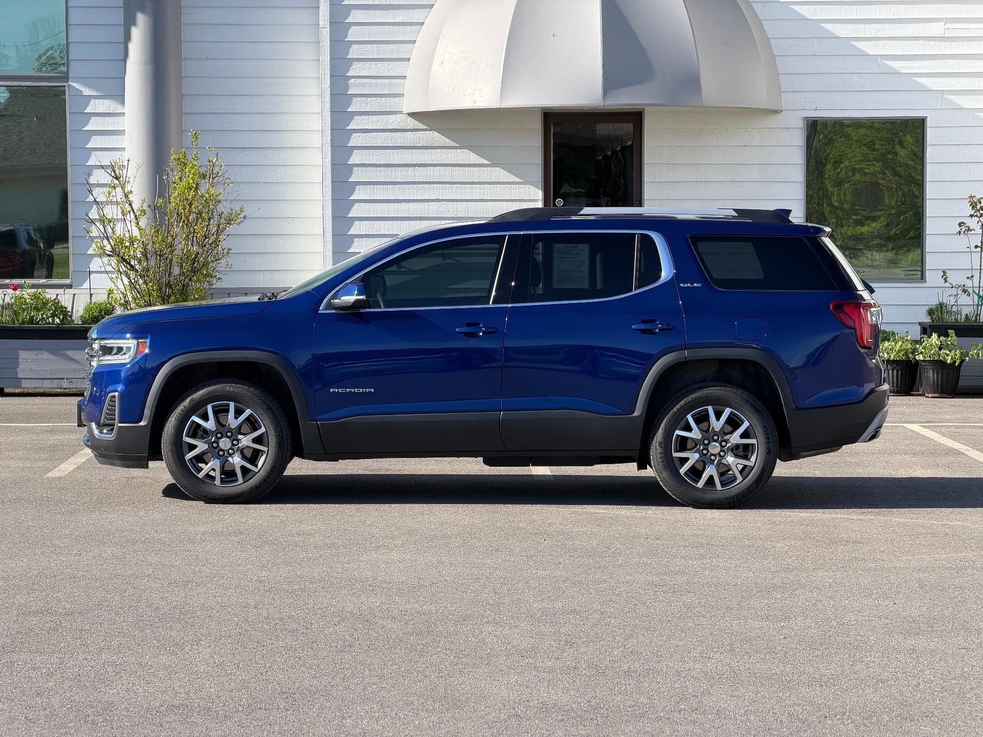 2023 GMC Acadia SLE