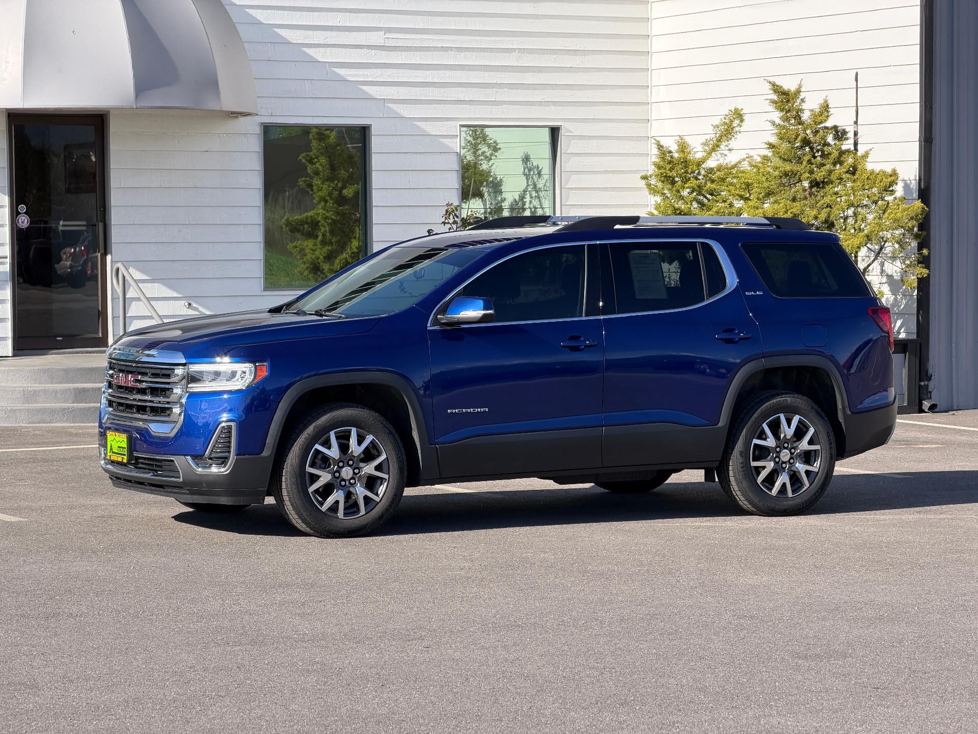 2023 GMC Acadia SLE