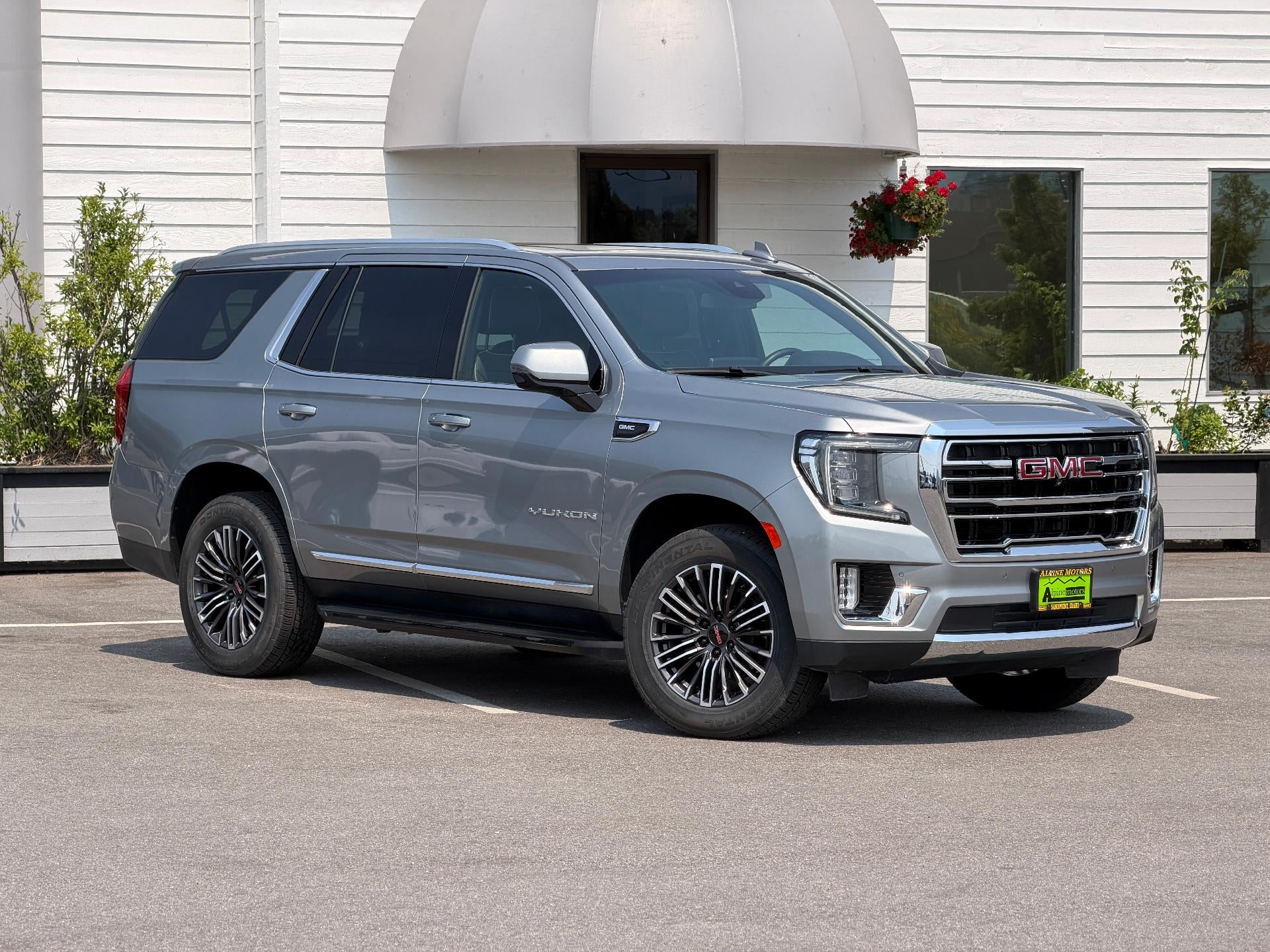 2024 GMC Yukon SLT