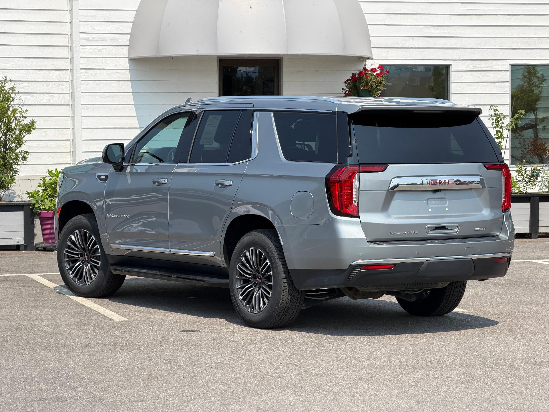 2024 GMC Yukon SLT