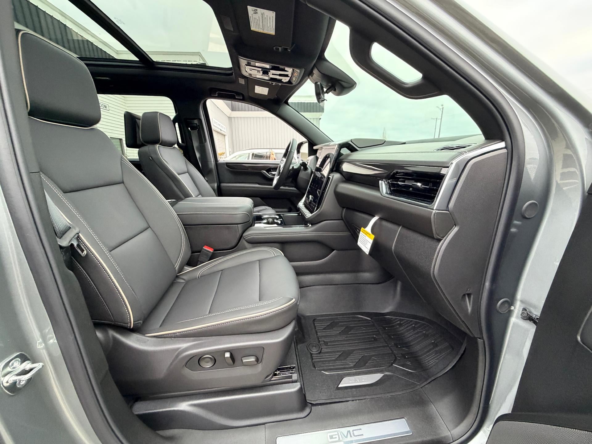 2026 GMC Yukon XL 4WD 4dr Elevation