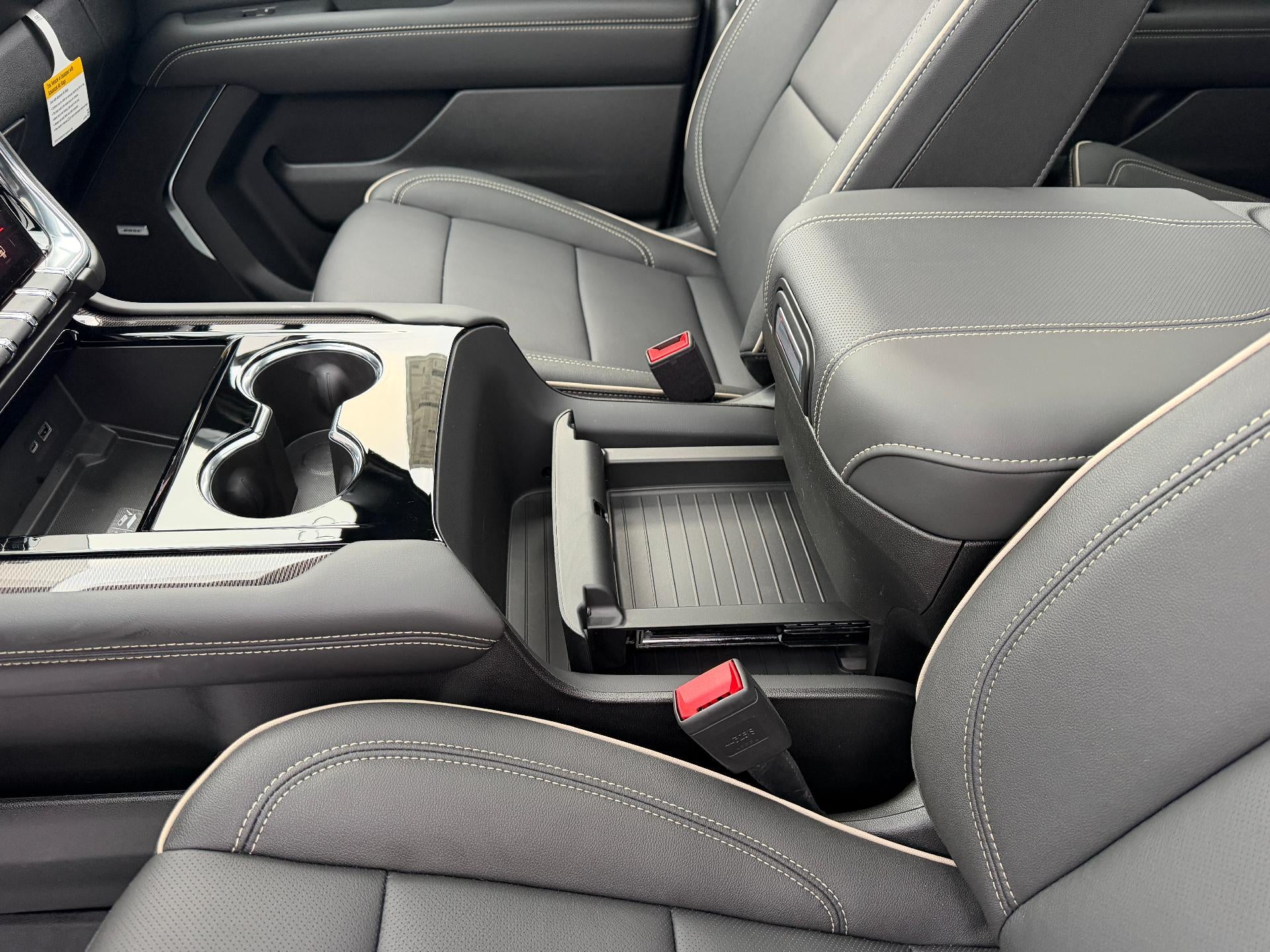 2026 GMC Yukon XL 4WD 4dr Elevation