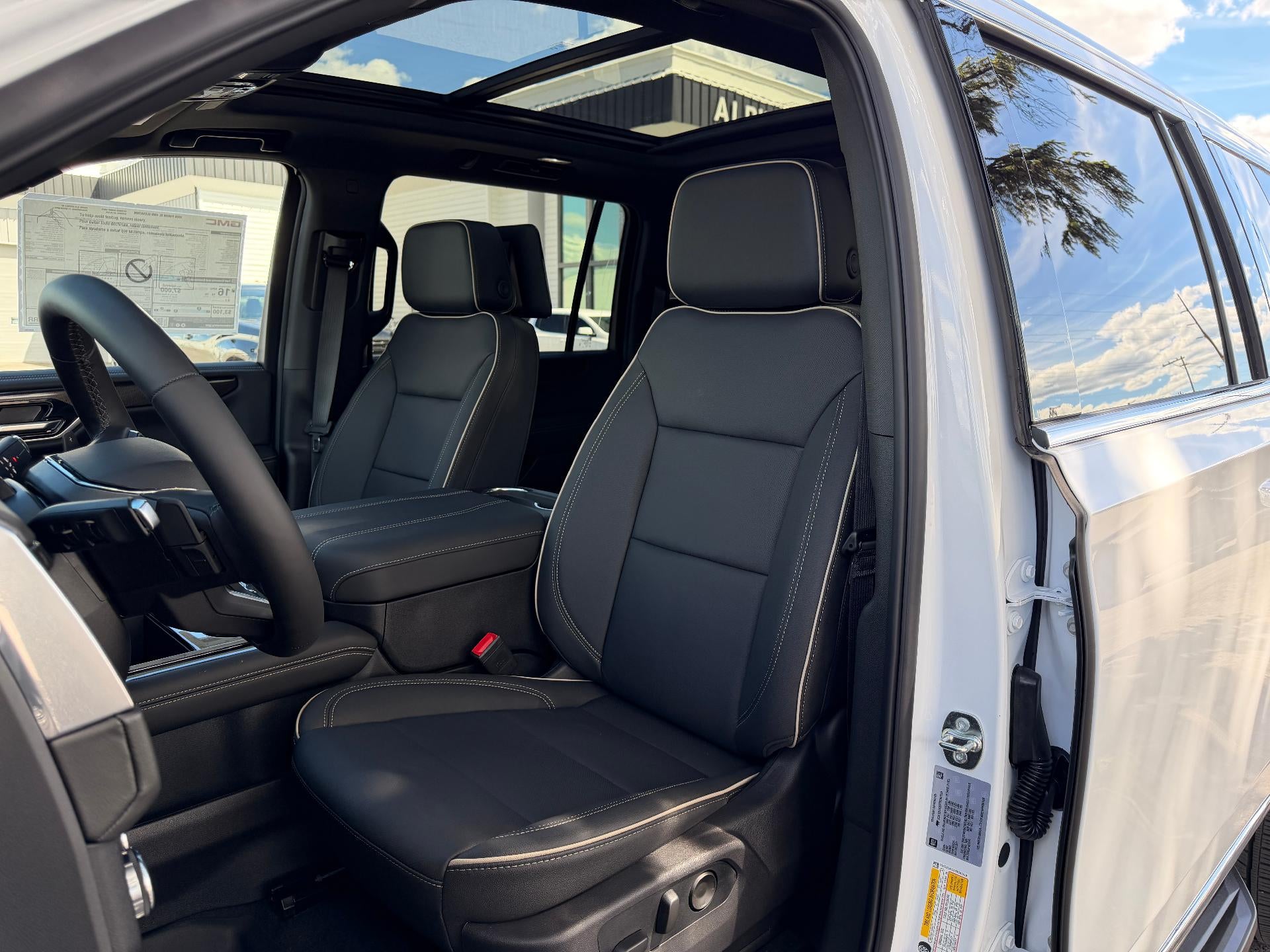 2026 GMC Yukon XL 4WD 4dr Elevation