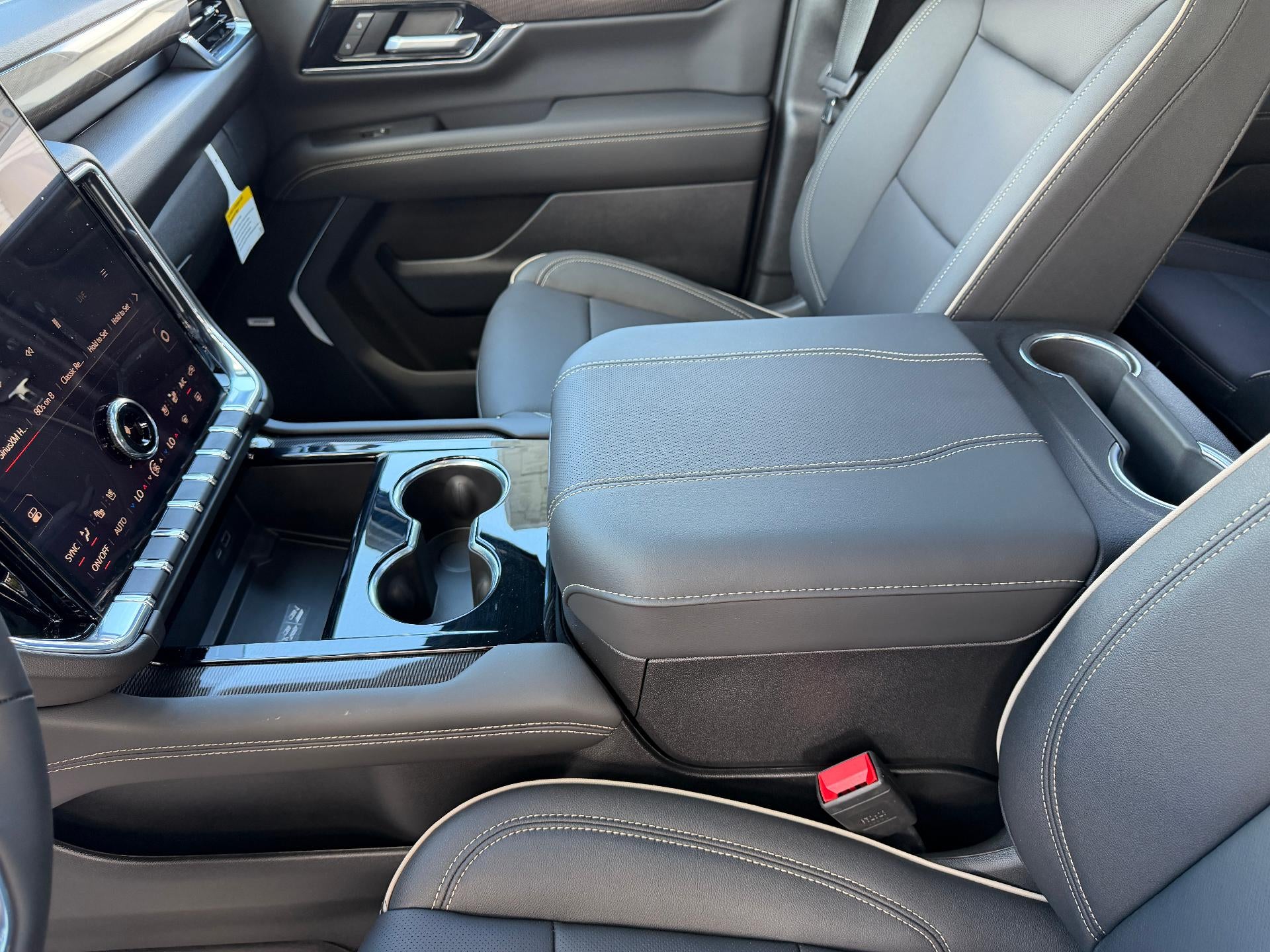 2026 GMC Yukon XL 4WD 4dr Elevation