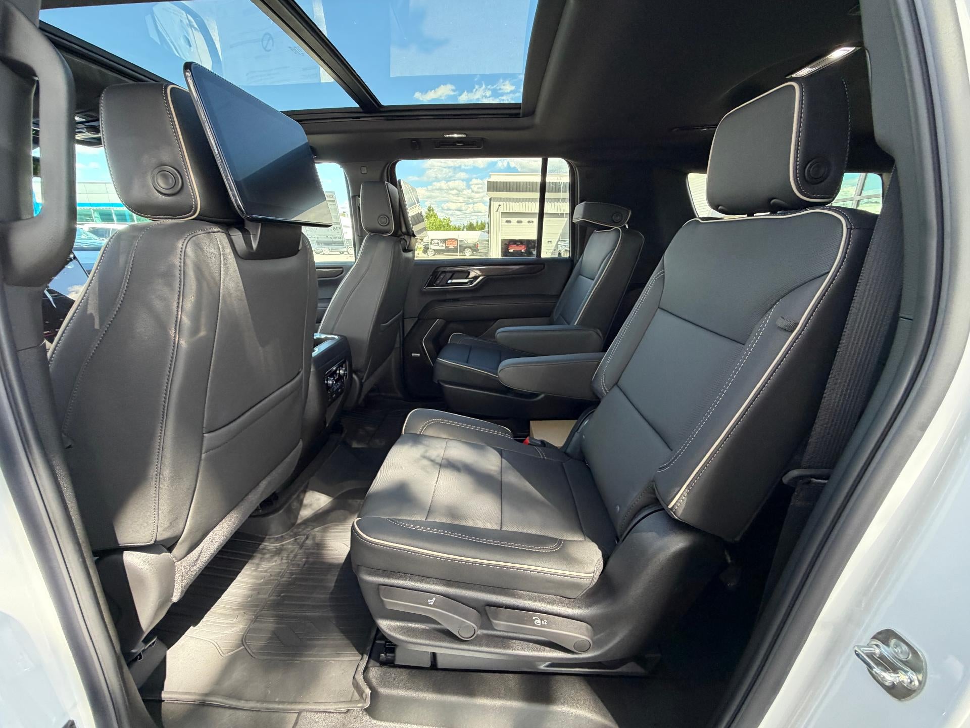 2026 GMC Yukon XL 4WD 4dr Elevation