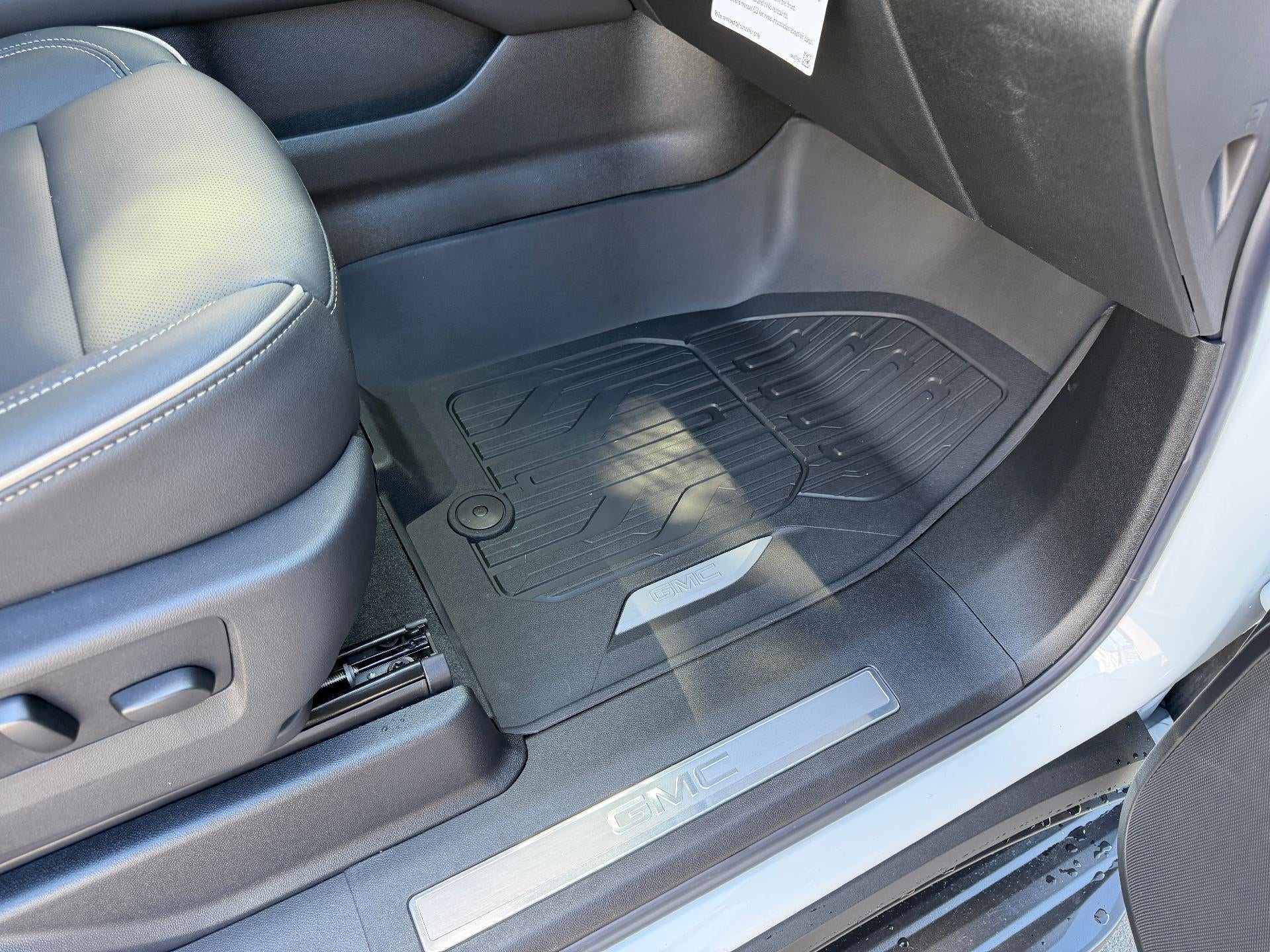 2026 GMC Yukon XL 4WD 4dr Elevation