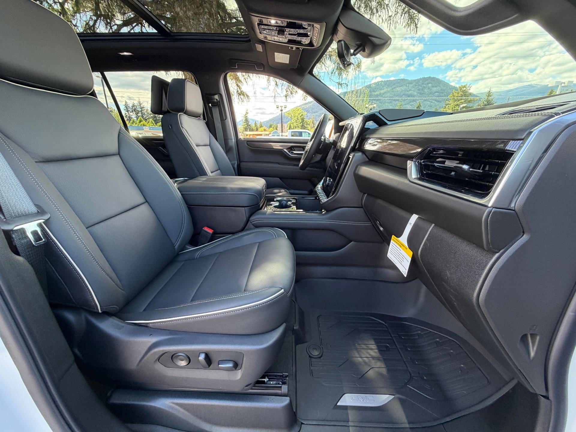 2026 GMC Yukon XL 4WD 4dr Elevation