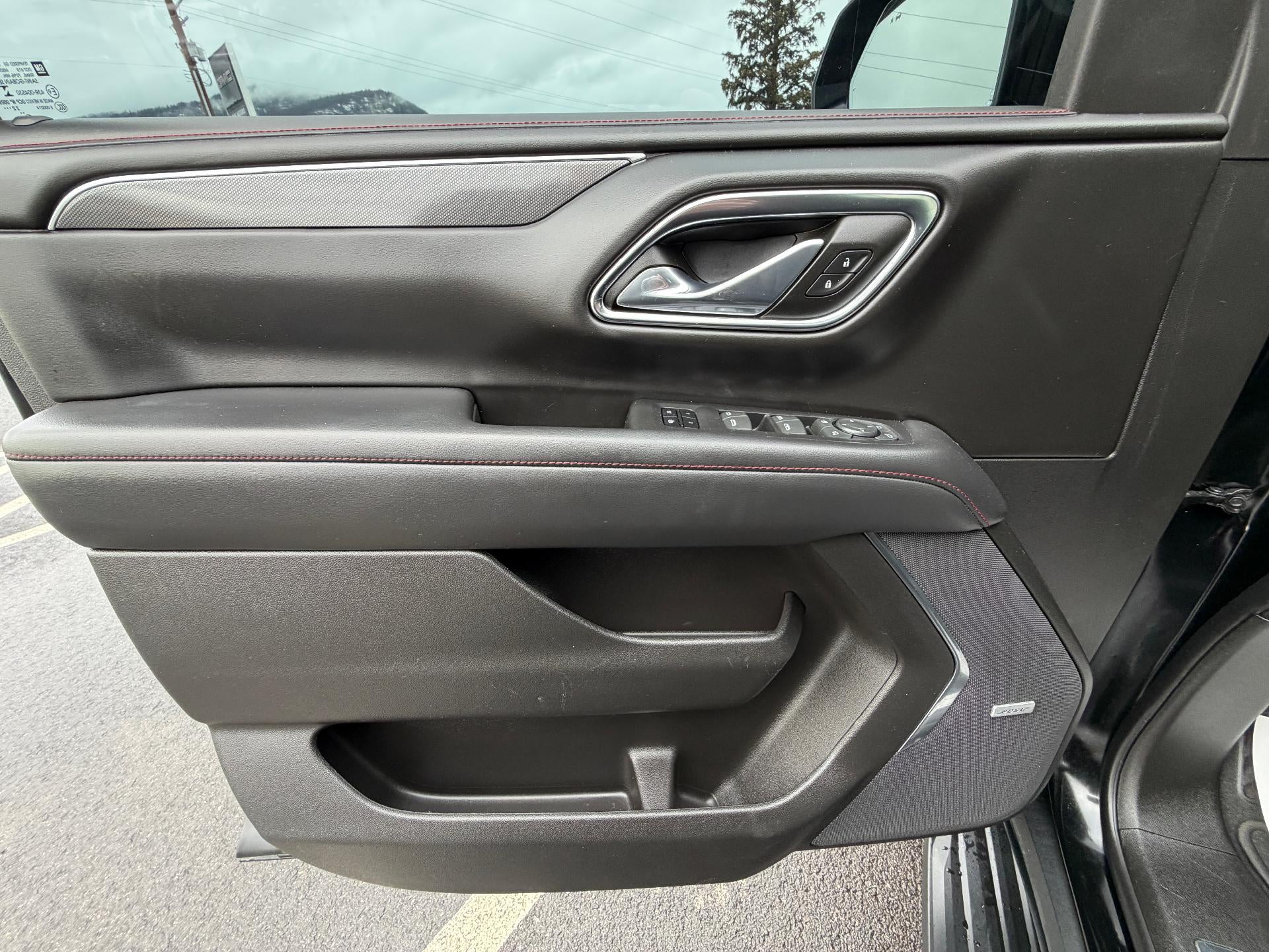 2023 Chevrolet Suburban RST