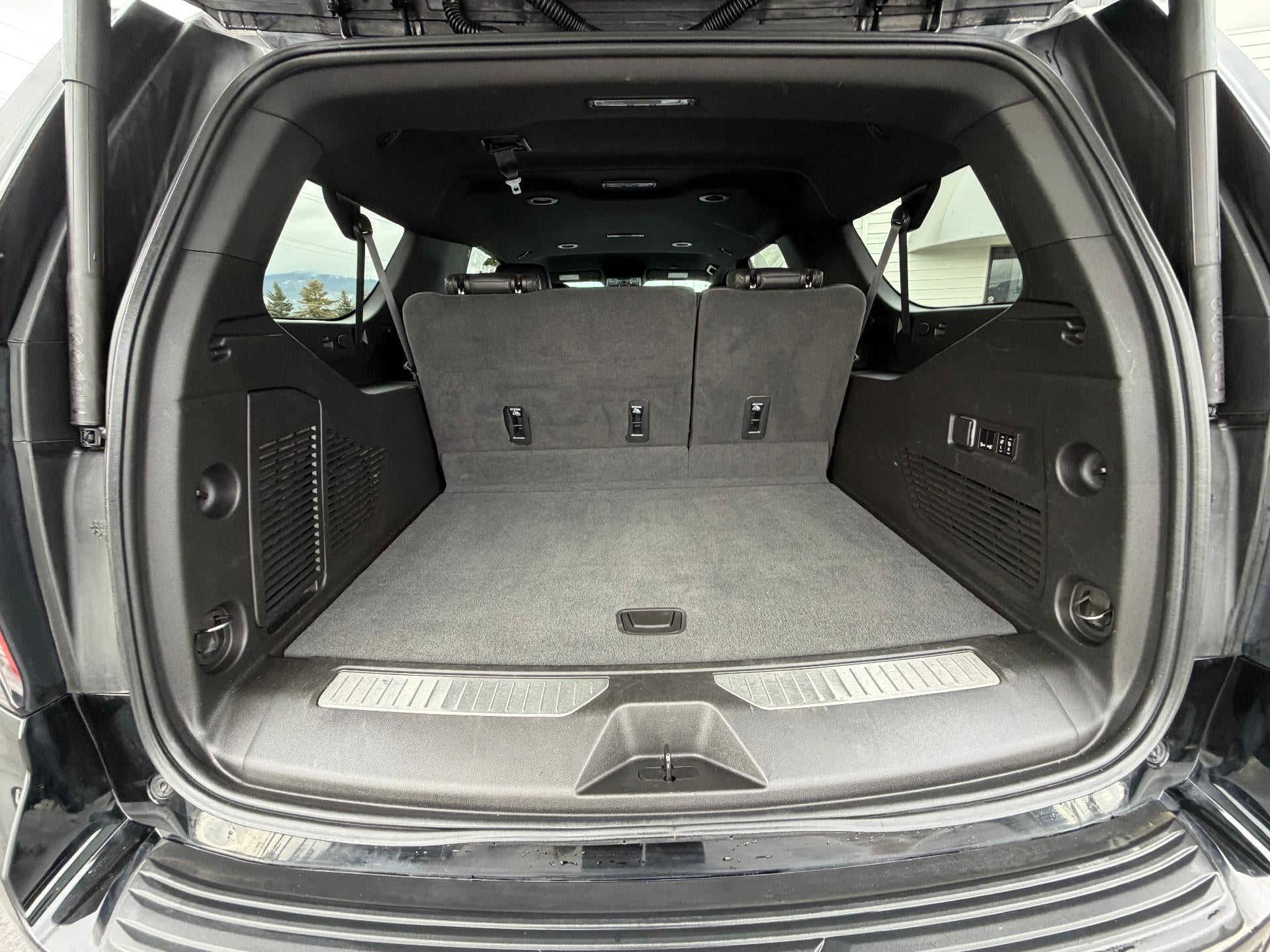 2023 Chevrolet Suburban RST