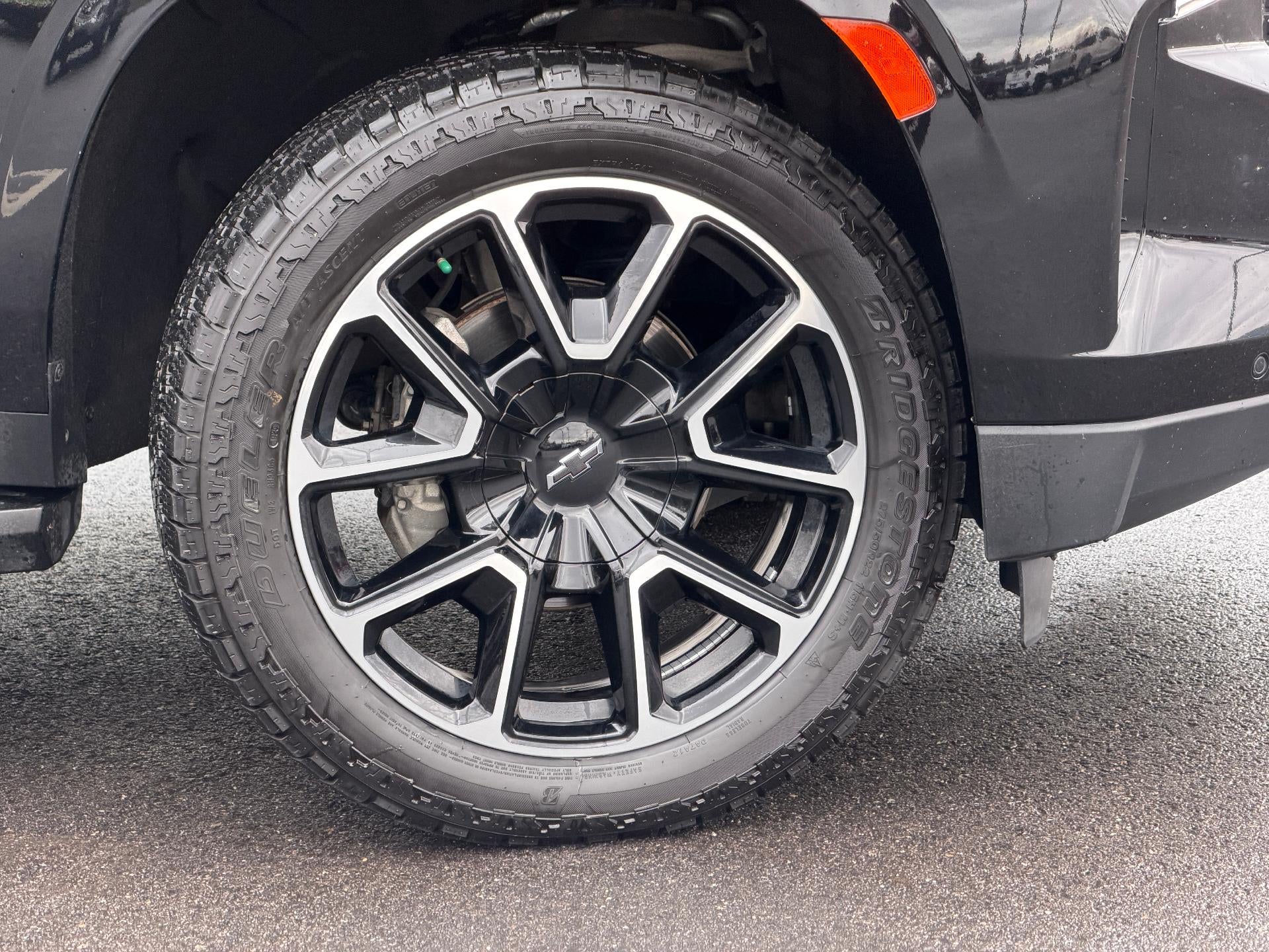 2023 Chevrolet Suburban RST