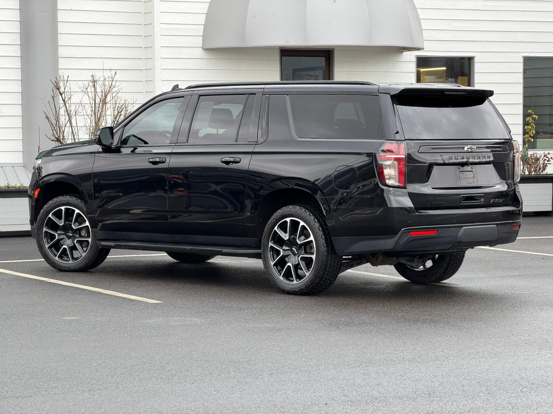 2023 Chevrolet Suburban RST