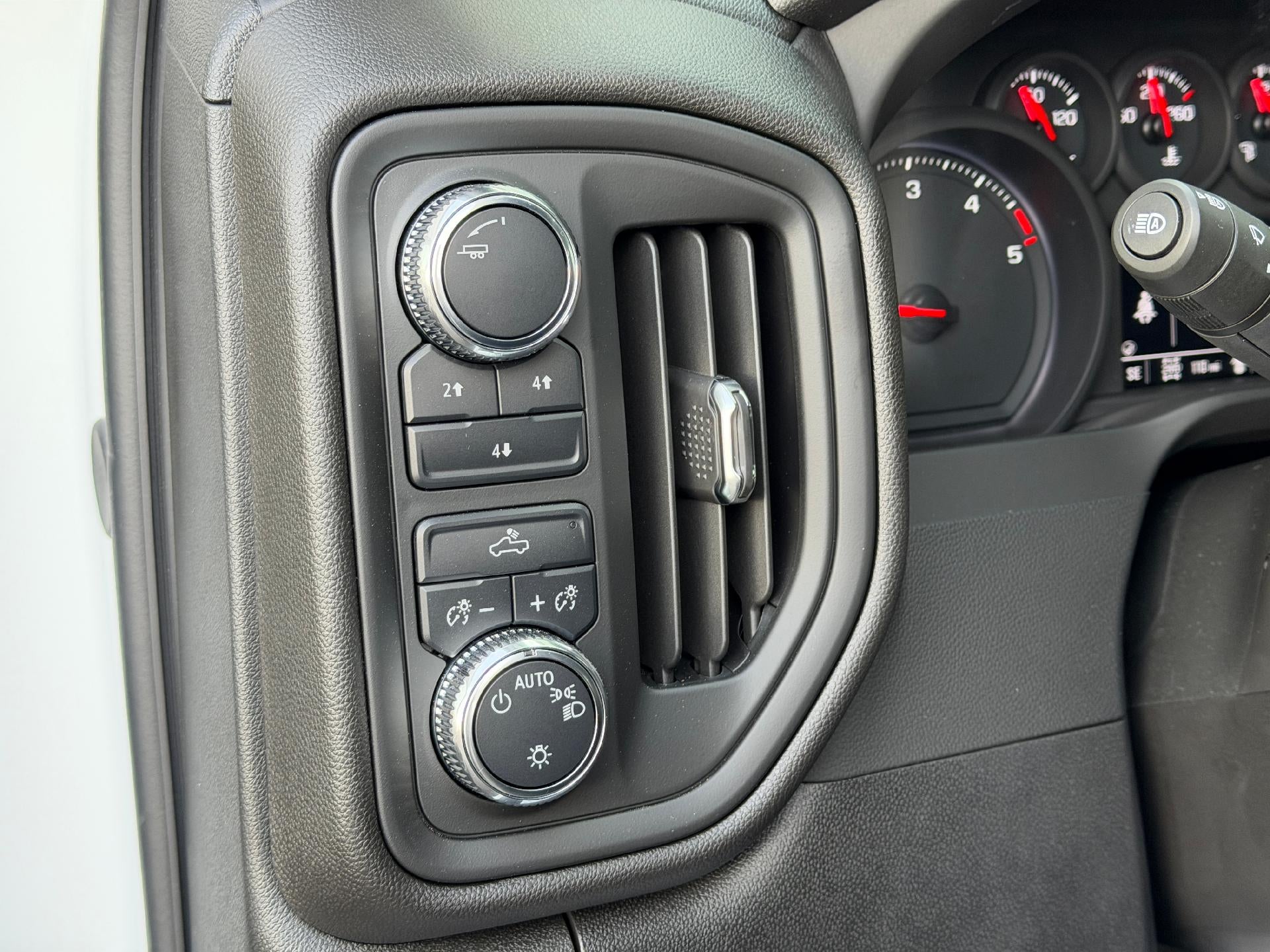 2025 GMC Sierra 2500 HD Crew Cab Standard Box 4-Wheel Drive Pro