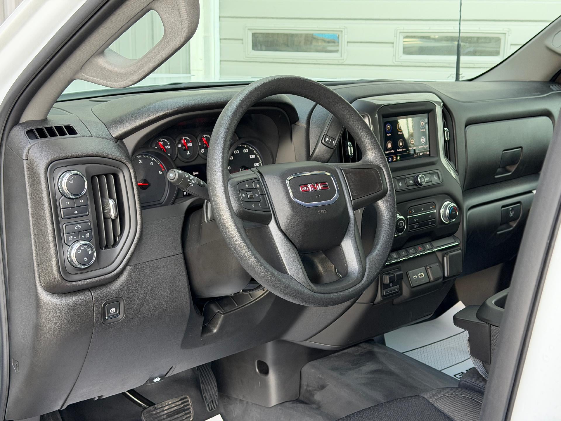 2025 GMC Sierra 2500 HD Crew Cab Standard Box 4-Wheel Drive Pro