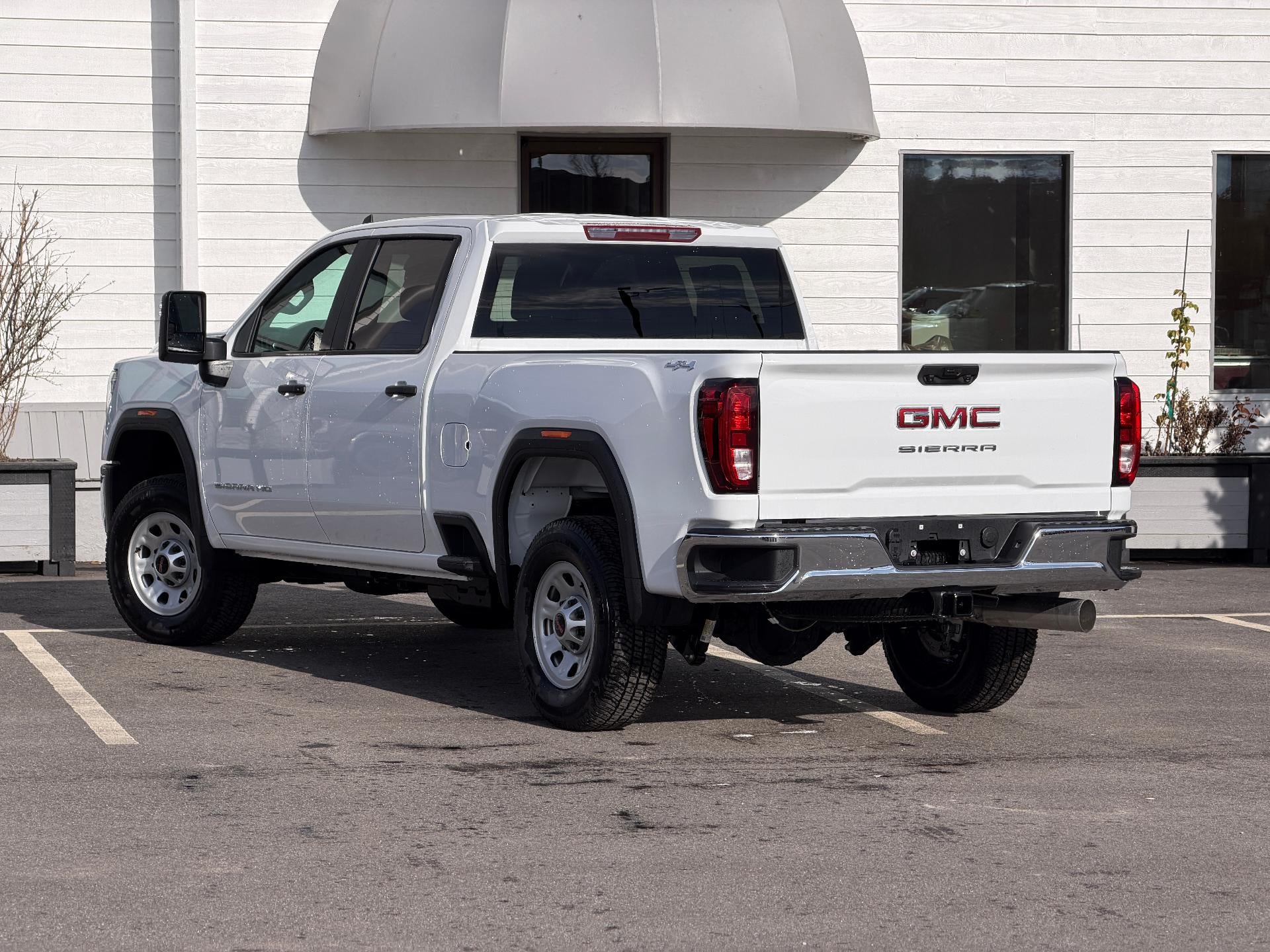 2025 GMC Sierra 2500 HD Crew Cab Standard Box 4-Wheel Drive Pro