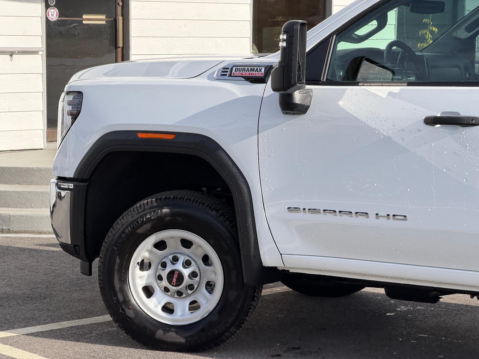 2025 GMC Sierra 2500 HD Crew Cab Standard Box 4-Wheel Drive Pro