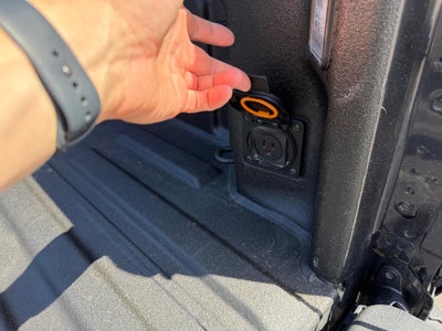 2025 GMC Sierra 2500 HD AT4 /One Owner/ Gas Engine