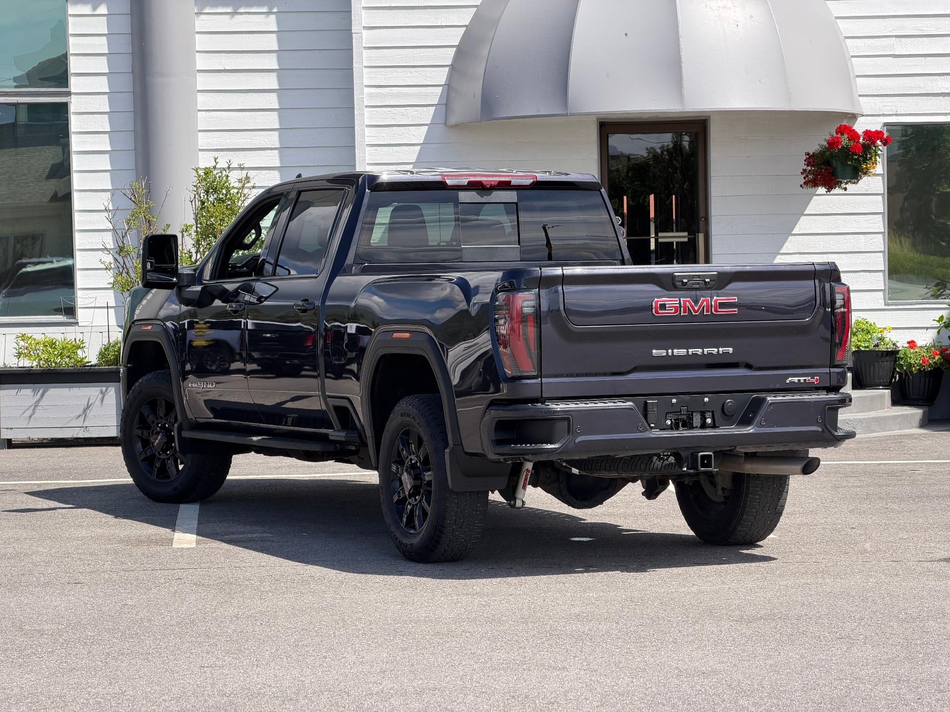 2025 GMC Sierra 2500 HD AT4 /One Owner/ Gas Engine
