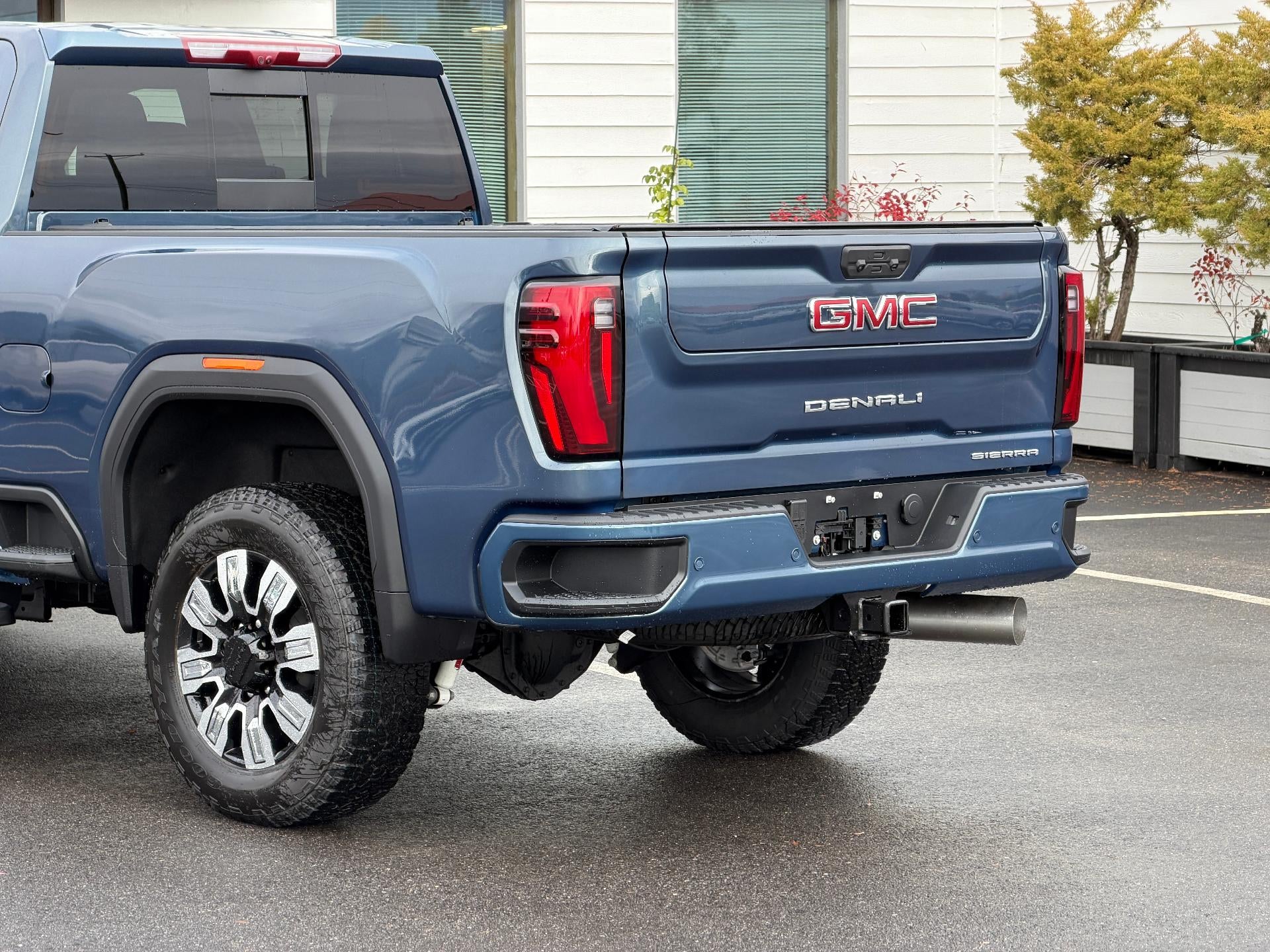 2026 GMC Sierra 2500 HD Crew Cab Standard Box 4-Wheel Drive Denali