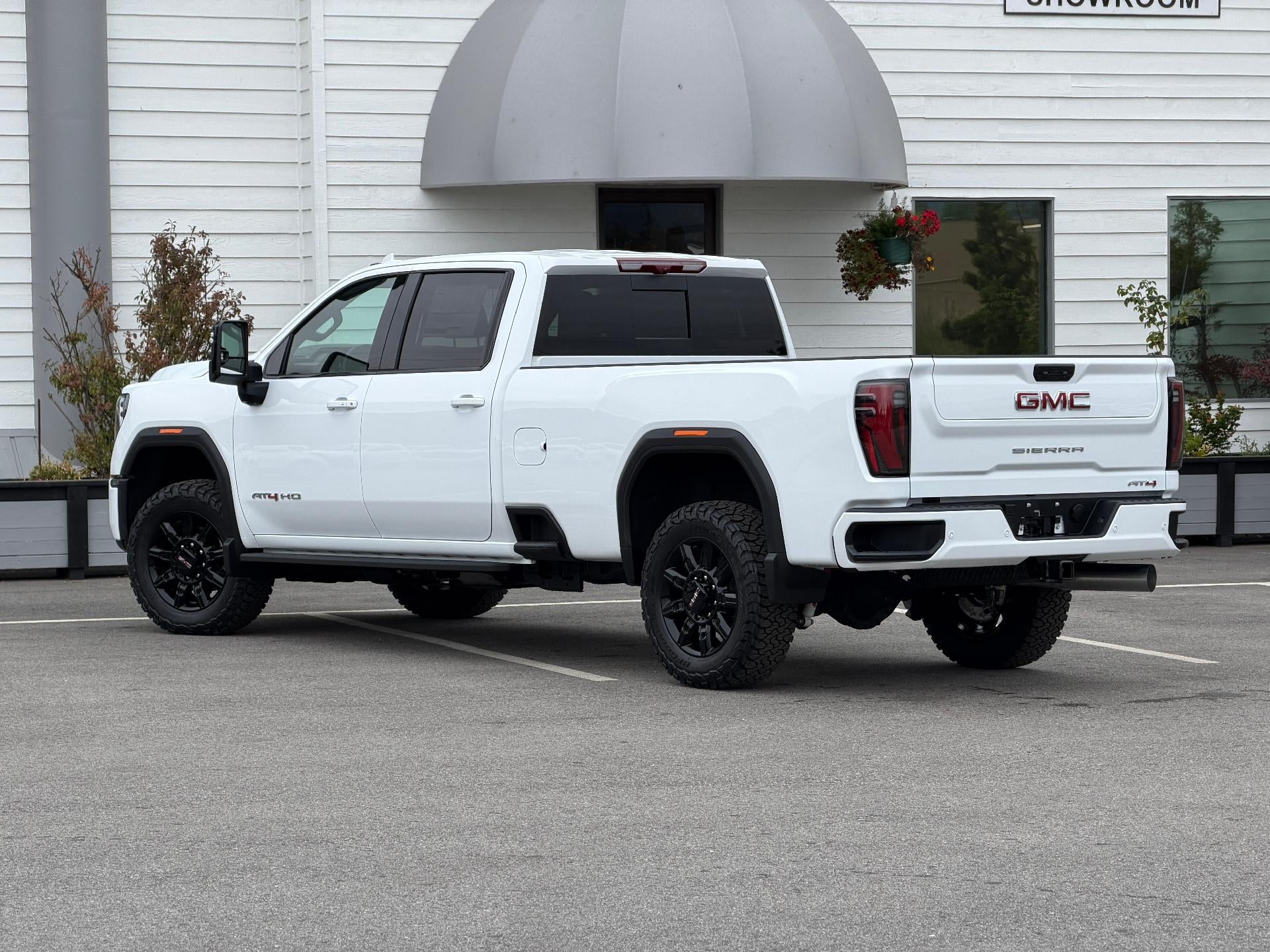 2026 GMC Sierra 3500HD AT4 - Photo 10