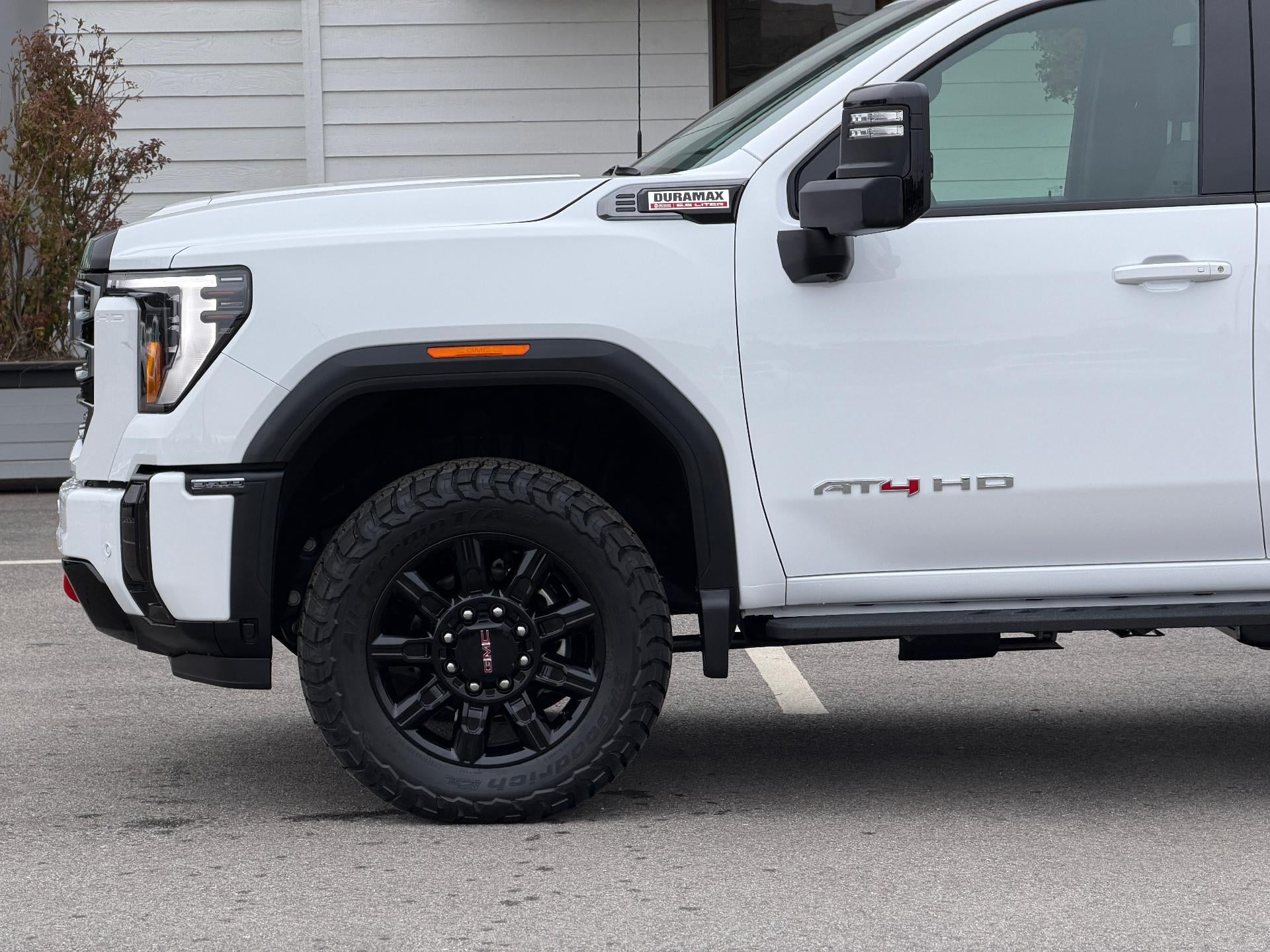 2026 GMC Sierra 3500HD AT4 - Photo 8