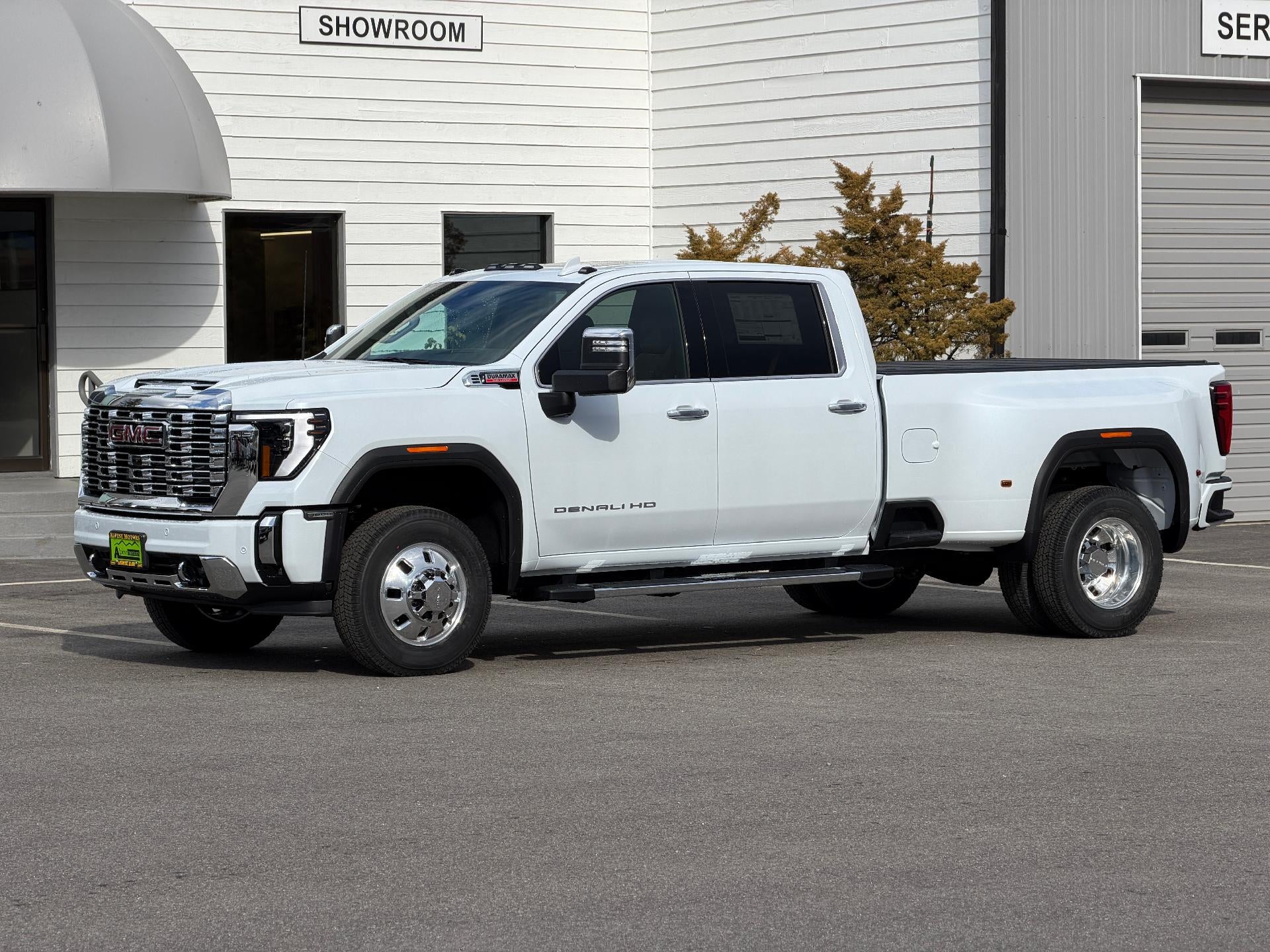 2026 GMC Sierra 3500 HD Crew Cab Long Box 4-Wheel Drive Denali